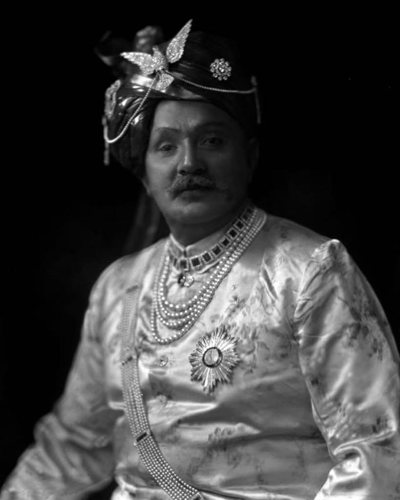 Unknown Black and White Photograph - V&A Museum London Indian Maharaja