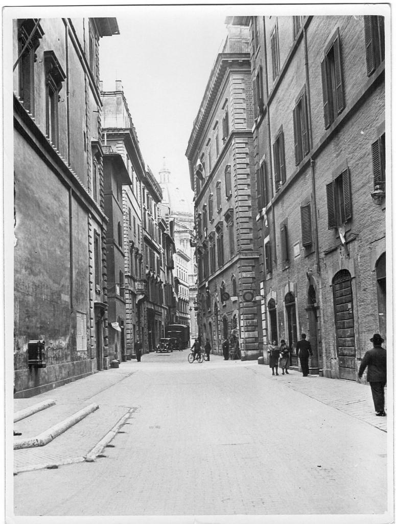 Unknown Landscape Photograph - Via dei Sediari and Sant'Andrea della Valle - b/w Photograph - 1936