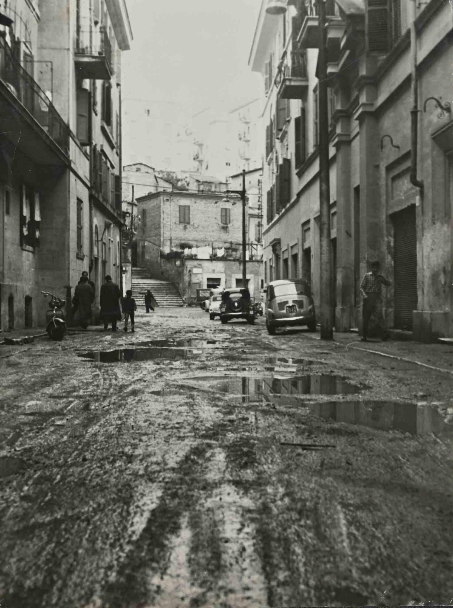 Figurative Photograph de Unknown - Via dell'Argilla, Roma - Fotografía de época - Mediados del siglo XX