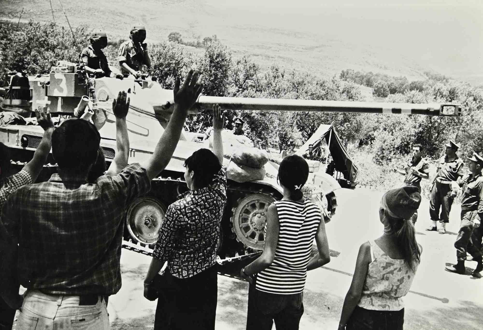 Tanque del Viet Cong - Foto vintage en blanco y negro - Años 70