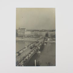 Vista de un puente en Lyon Francia, Fotografía en blanco y negro gelatina de plata 1927