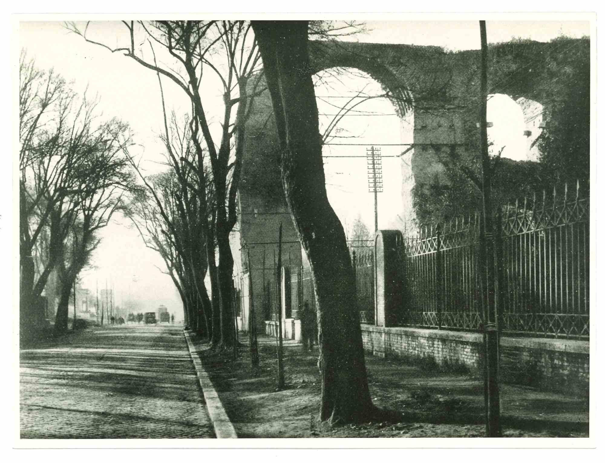 Unknown Landscape Photograph – Blick auf Rom – Vintage-Fotografie des frühen 20. Jahrhunderts