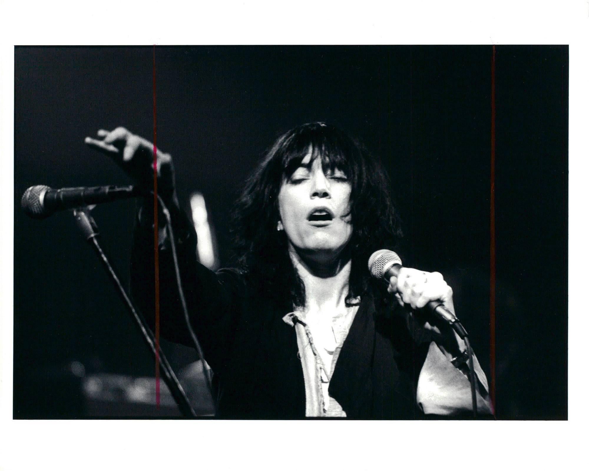 Unknown Black and White Photograph - Vintage 1970s Patti Smith Photograph (Rock Photography)