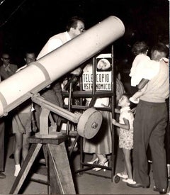 Vintage Photo of a Telescope of Amateur Telescope - B/W photo - 1960s