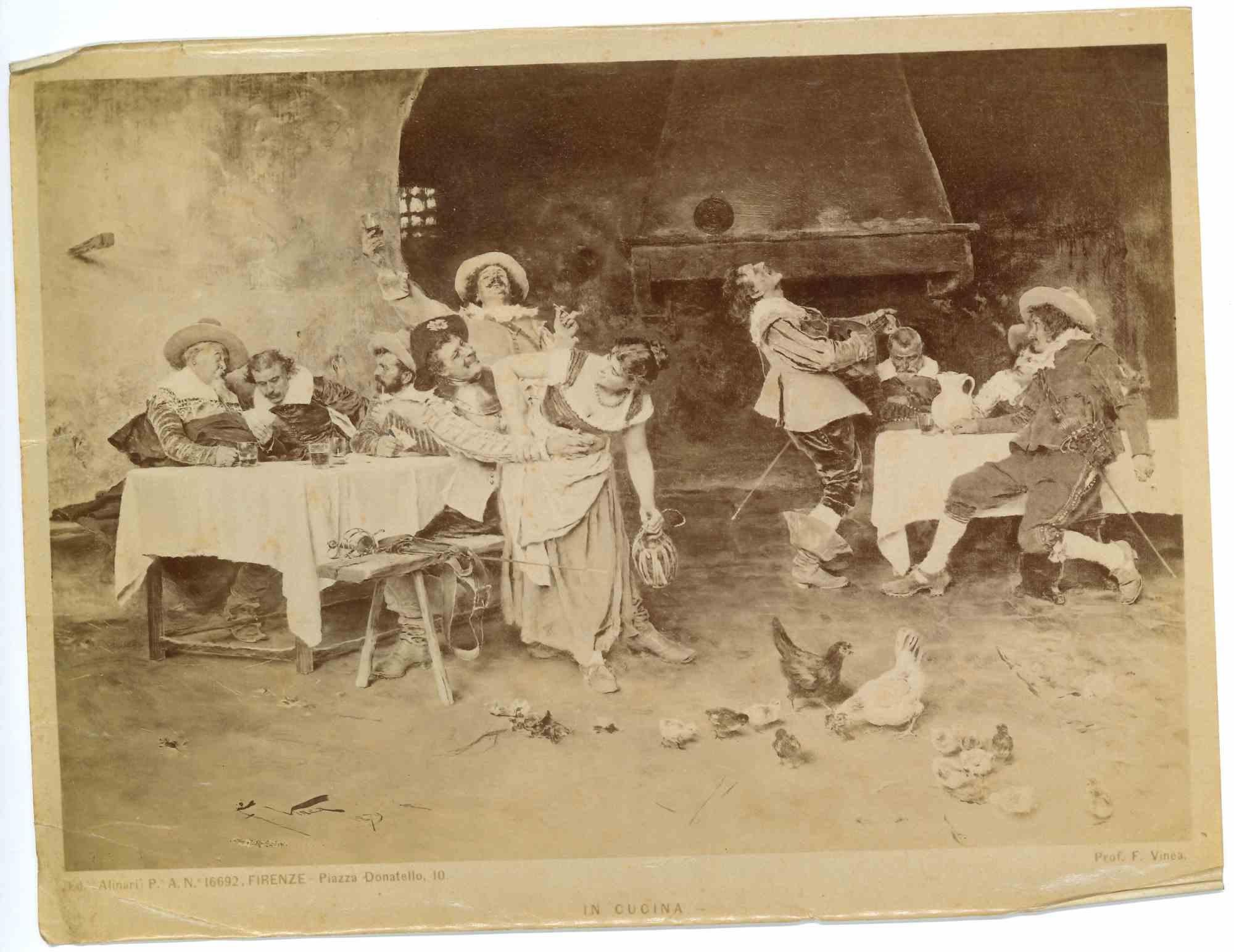 Unknown Figurative Photograph – Vintage-Foto eines Gemäldes von F. Vinea – Fest – frühes 20. Jahrhundert