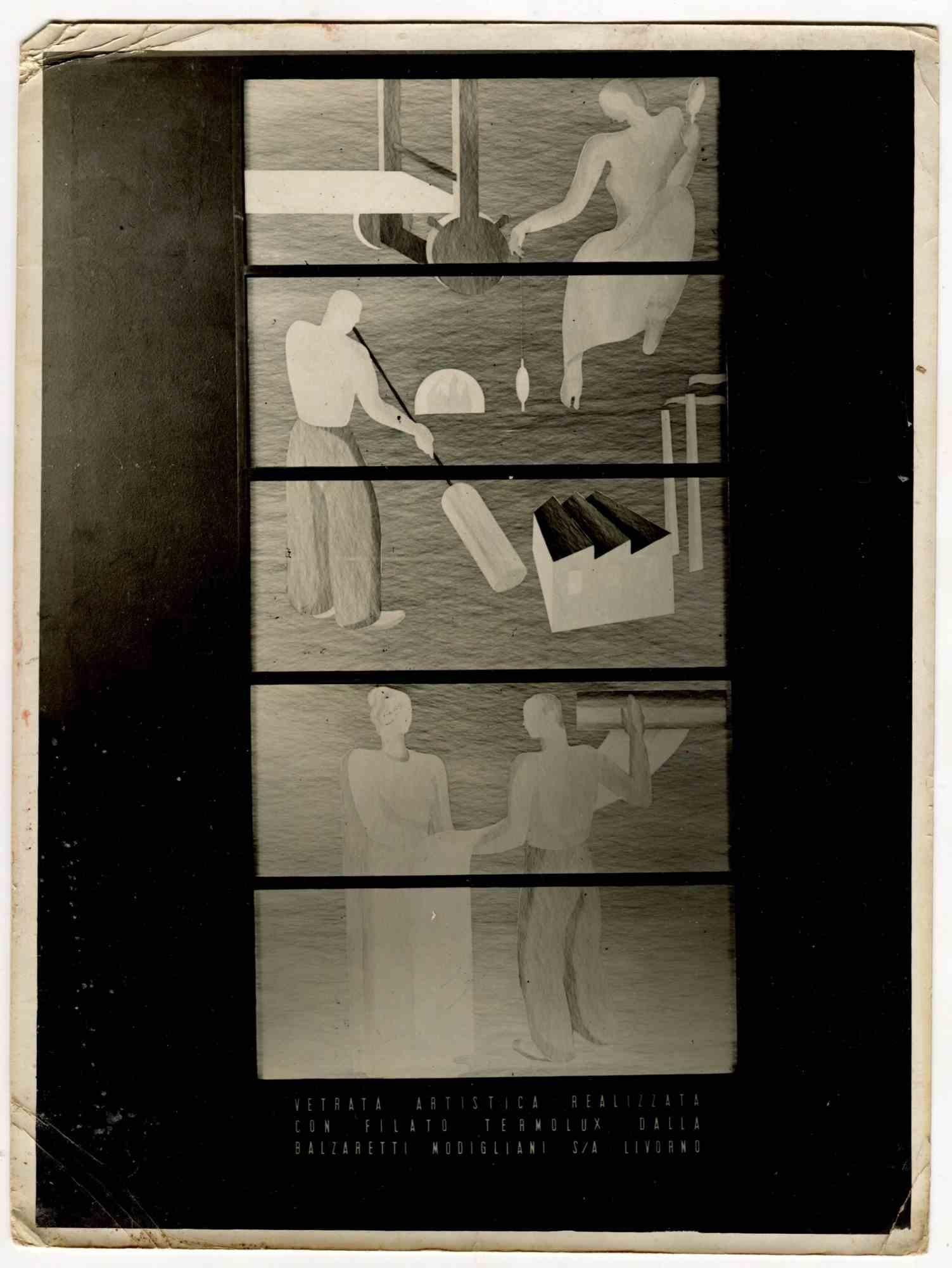 Figurative Photograph di Unknown - Fotografia d'epoca di una composizione in vetro di Balzaretti - metà del XX secolo