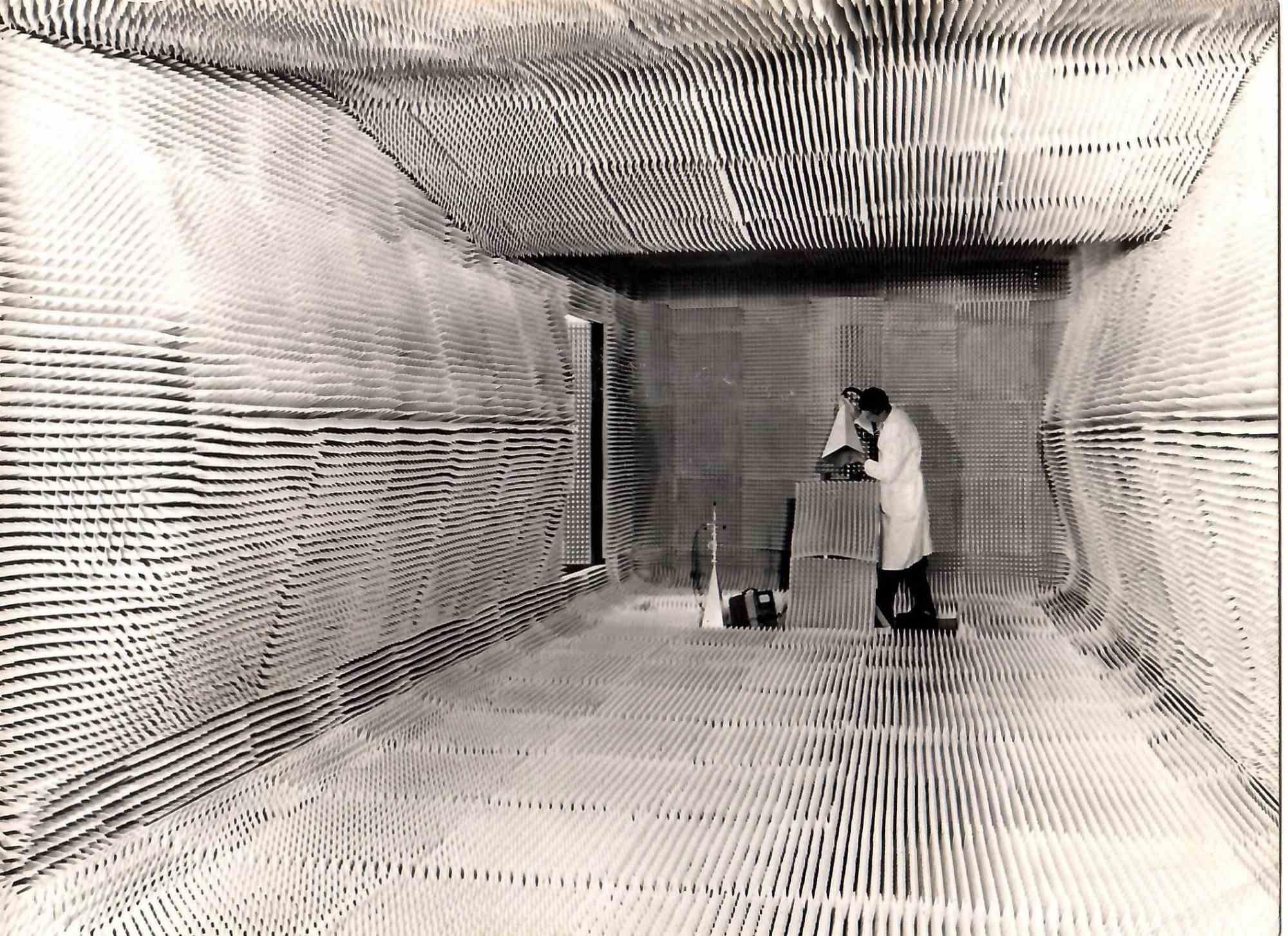 Unknown Black and White Photograph - Vintage Photograph of an Anti-Electric Space - 1955