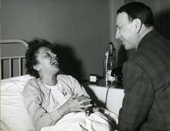 Portrait vintage d'Edith Piaf souriant - 1963