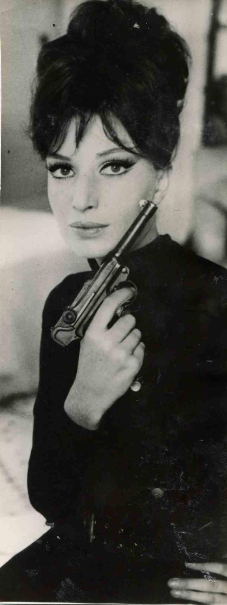Black and White Photograph de Unknown - Retrato vintage de Monica Vitti - Foto vintage en B/N de ANSA - Años 60