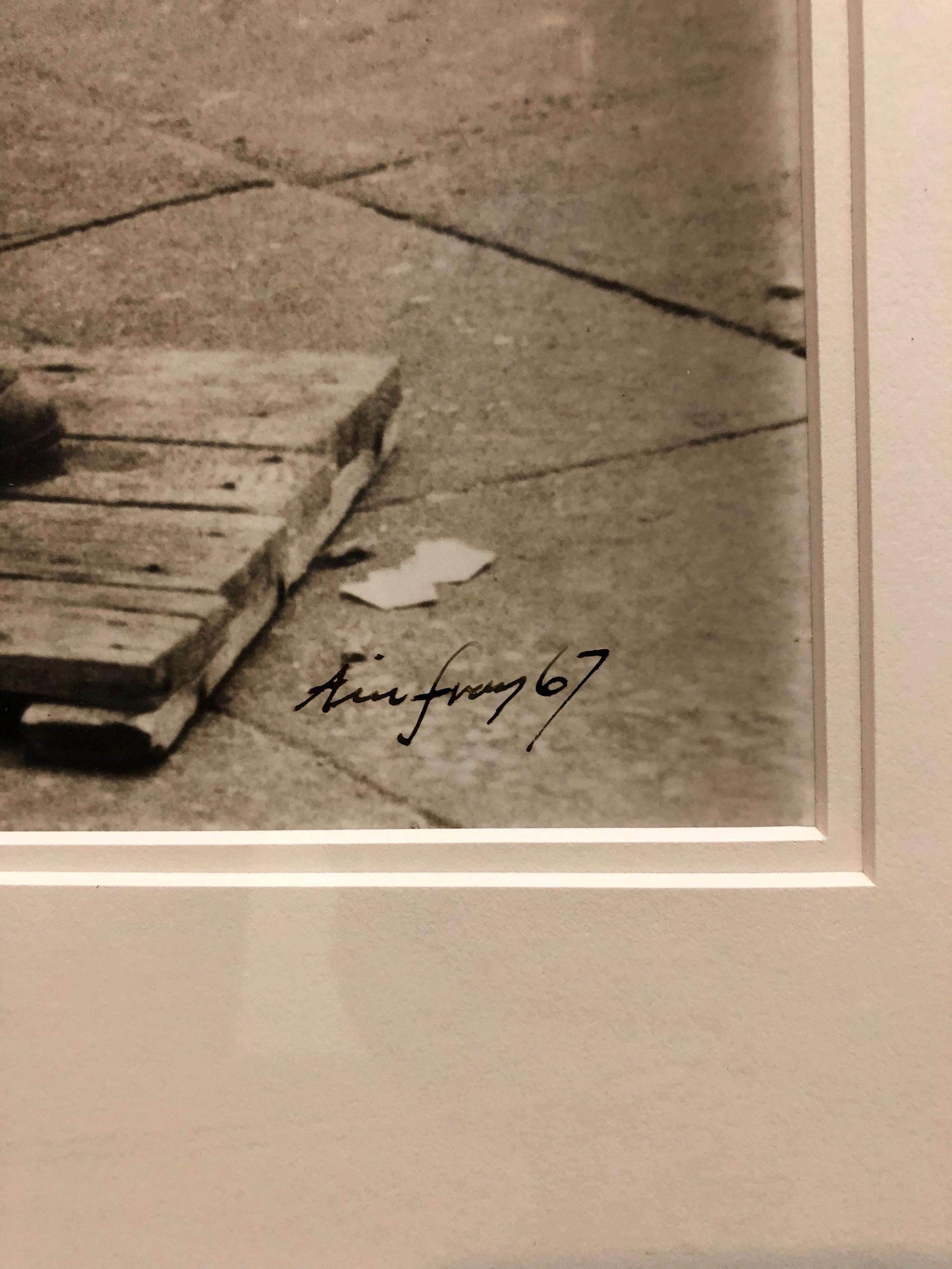 Silbernes Gelatinesilber mit signiertem Druck eines Alten Jüdchens in Jerusalem Pious Craftsman (Braun), Black and White Photograph, von Unknown