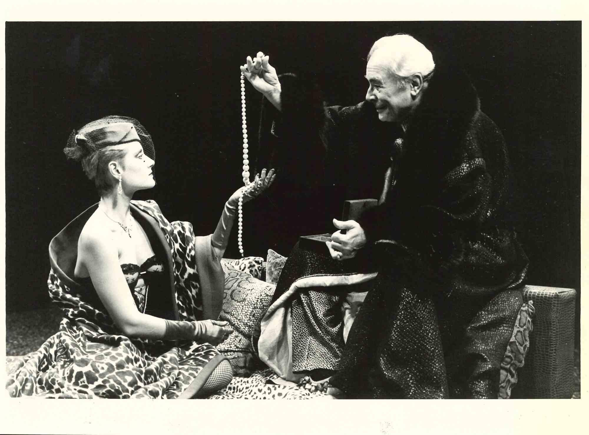 Figurative Photograph de Unknown - Volpone de Ben Johnson en el Teatro Elis - Foto de época - Años 70