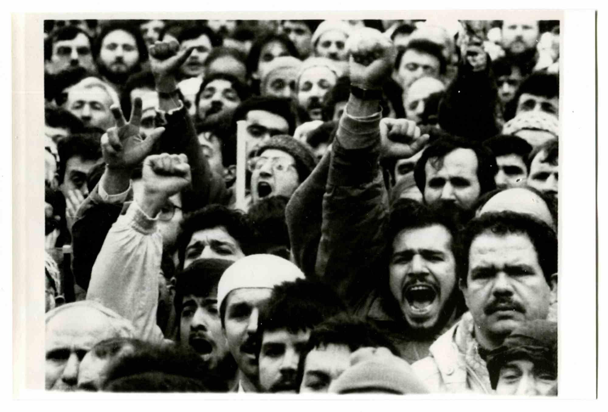 Unknown Figurative Photograph - War in Algeria - Demonstration - Historical Photo - 1960s