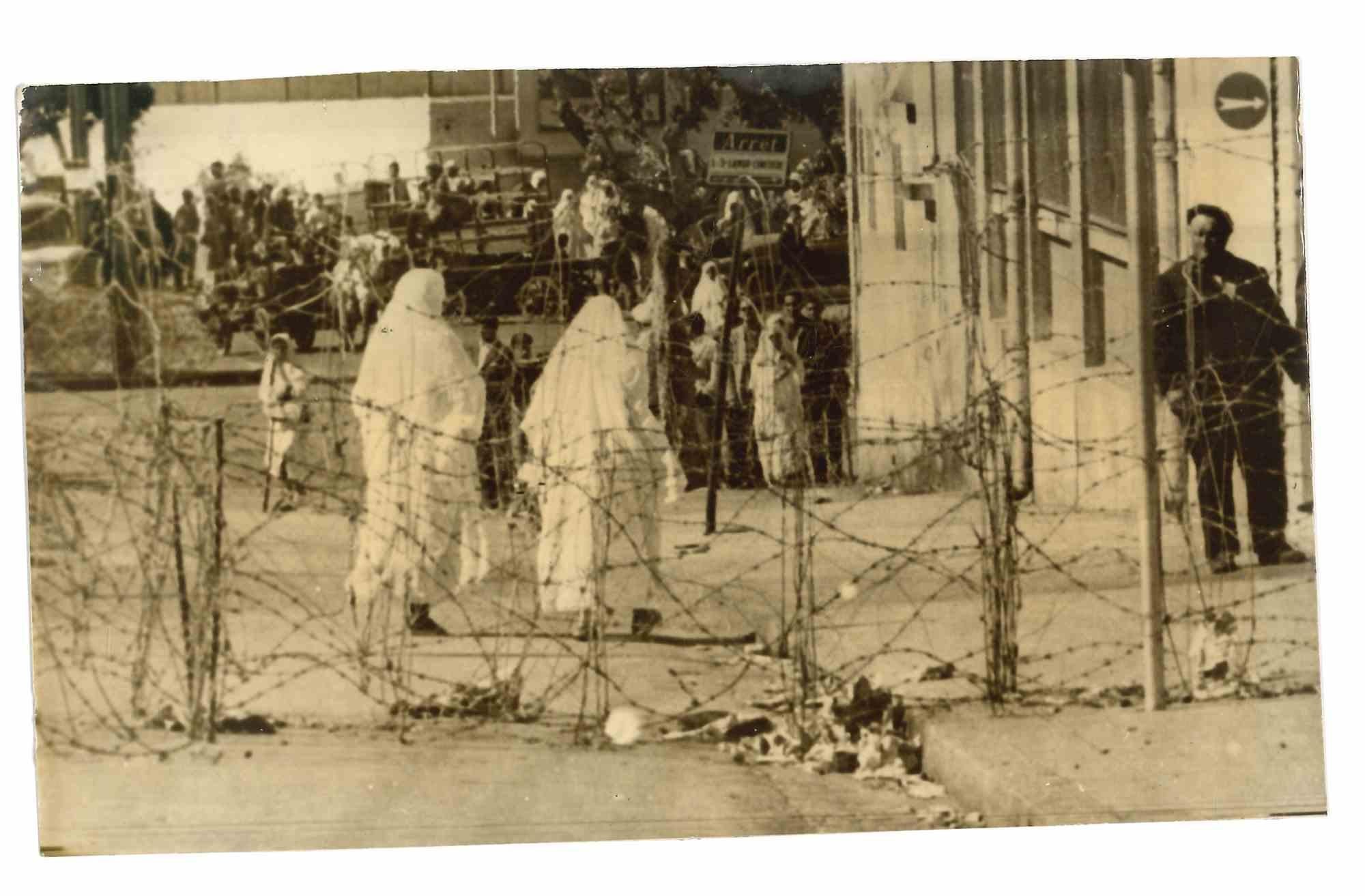 Unknown Figurative Photograph - War in Algeria - Historical Photo  - 1960s