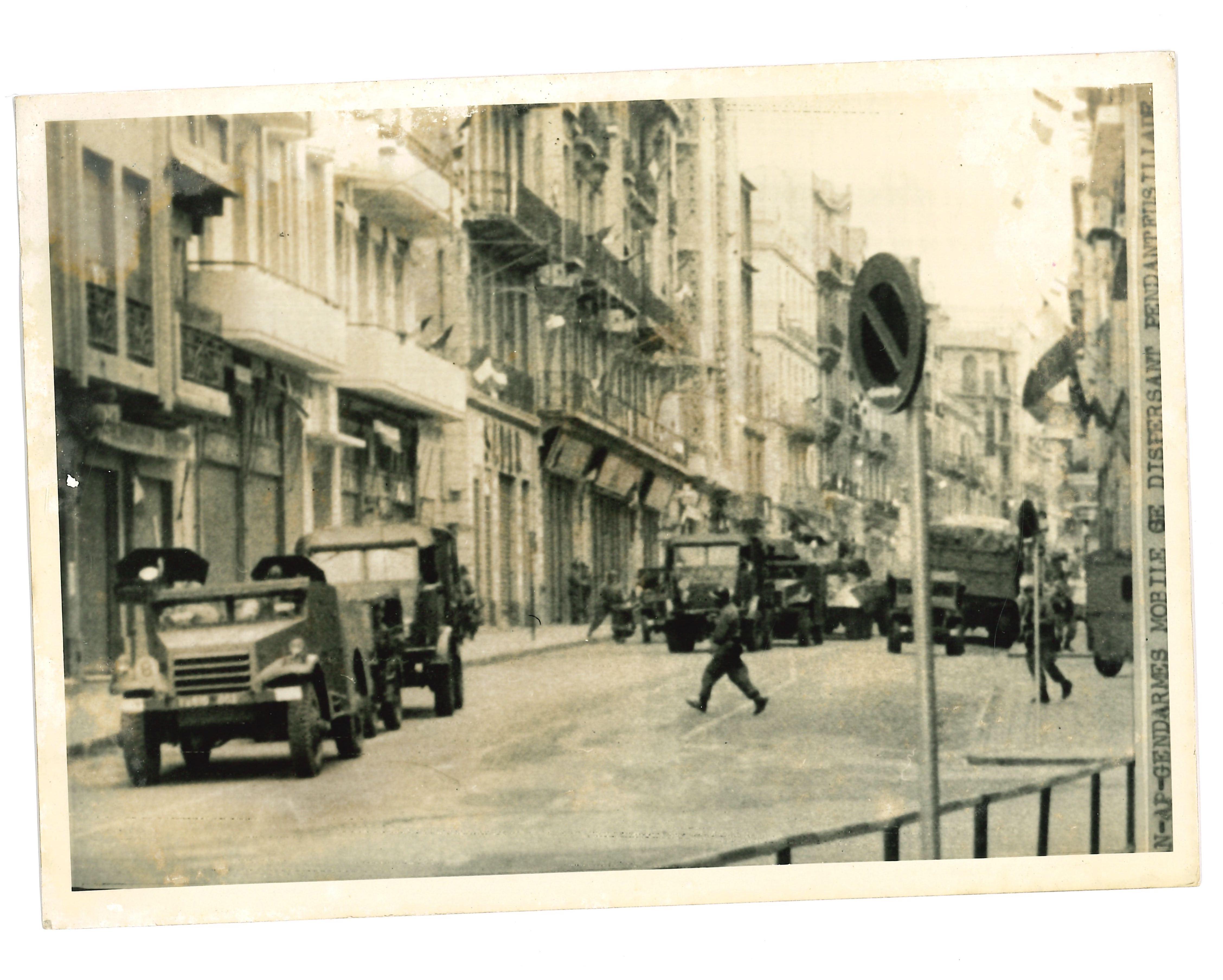 Photo historique de la guerre en Algérie - années 1960