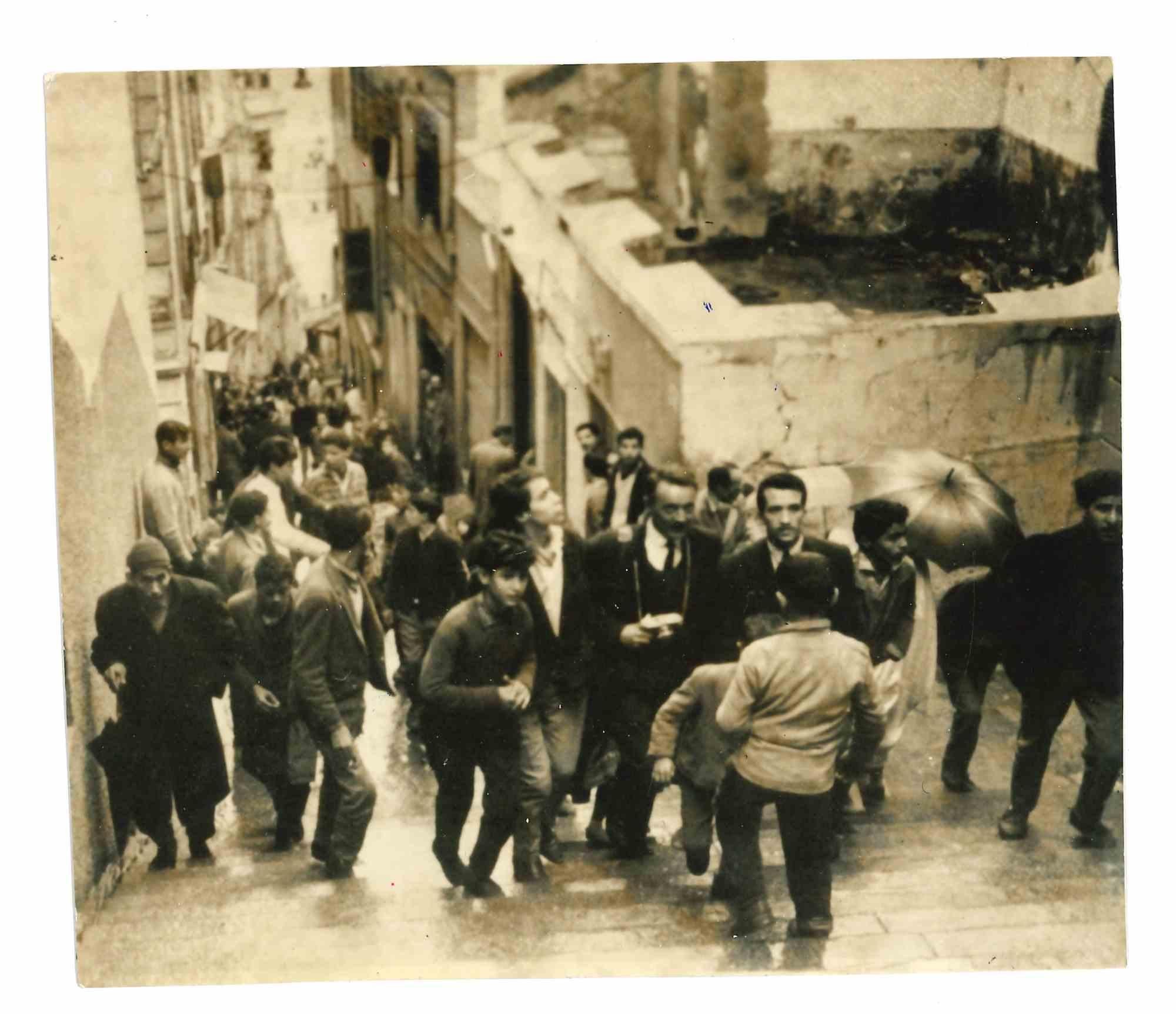 Unknown Figurative Photograph - War in Algeria - Historical Photo - 1960s