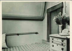 Weißes Haus auf Rädern  - Vintage-Fotografie - Mitte des 20. Jahrhunderts