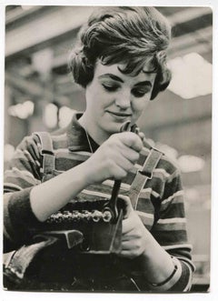 Women at Work (Femmes au travail) - Photographie historique sur les droits des femmes - années 1960