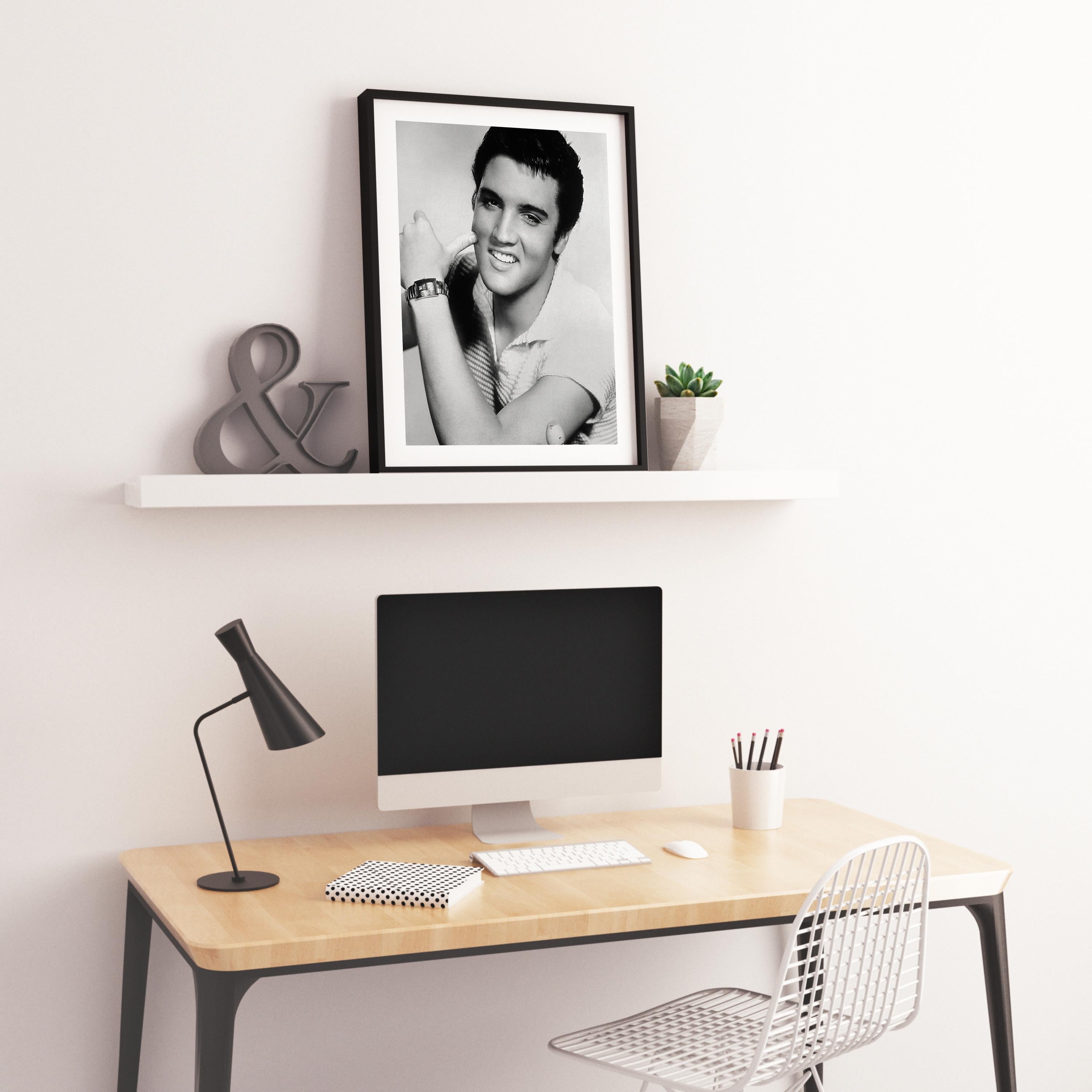 Young Elvis Presley Smiling Globe Photos Fine Art Print - Gray Black and White Photograph by Unknown