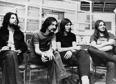 Young Pink Floyd Candid Group, Porträt in Stühlen, Vintage, Originalfotografie
