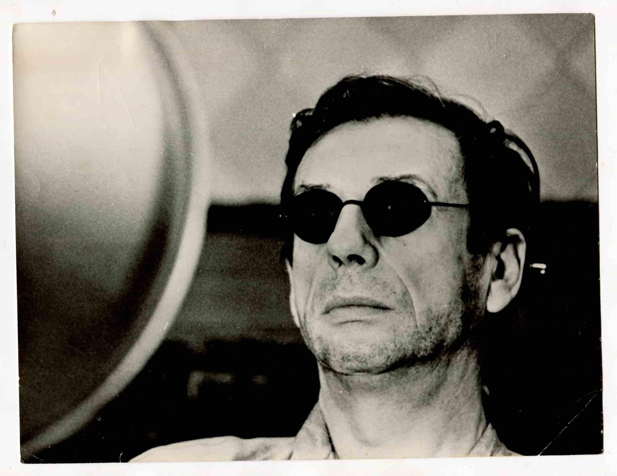 Unknown Figurative Photograph - Yves Montand - Vintage Photo - 1970s