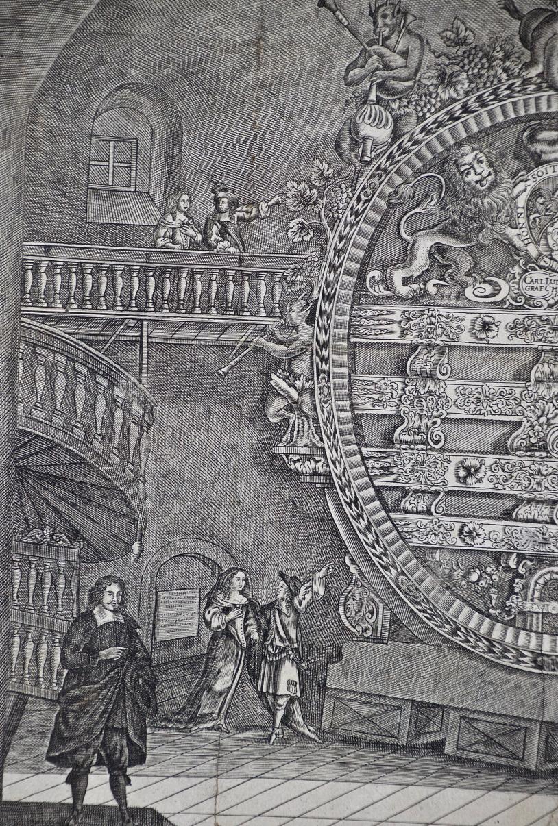 Gerahmter Heidelberger Tun: Ein gerahmter Gravur eines großen Weinkellers aus dem 17. Jahrhundert (Grau), Interior Print, von Unknown