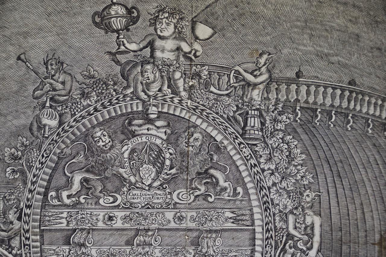 « The Heidelberg Tun : A Framed 17th Century Engraving of a Huge Wine Cask » en vente 1