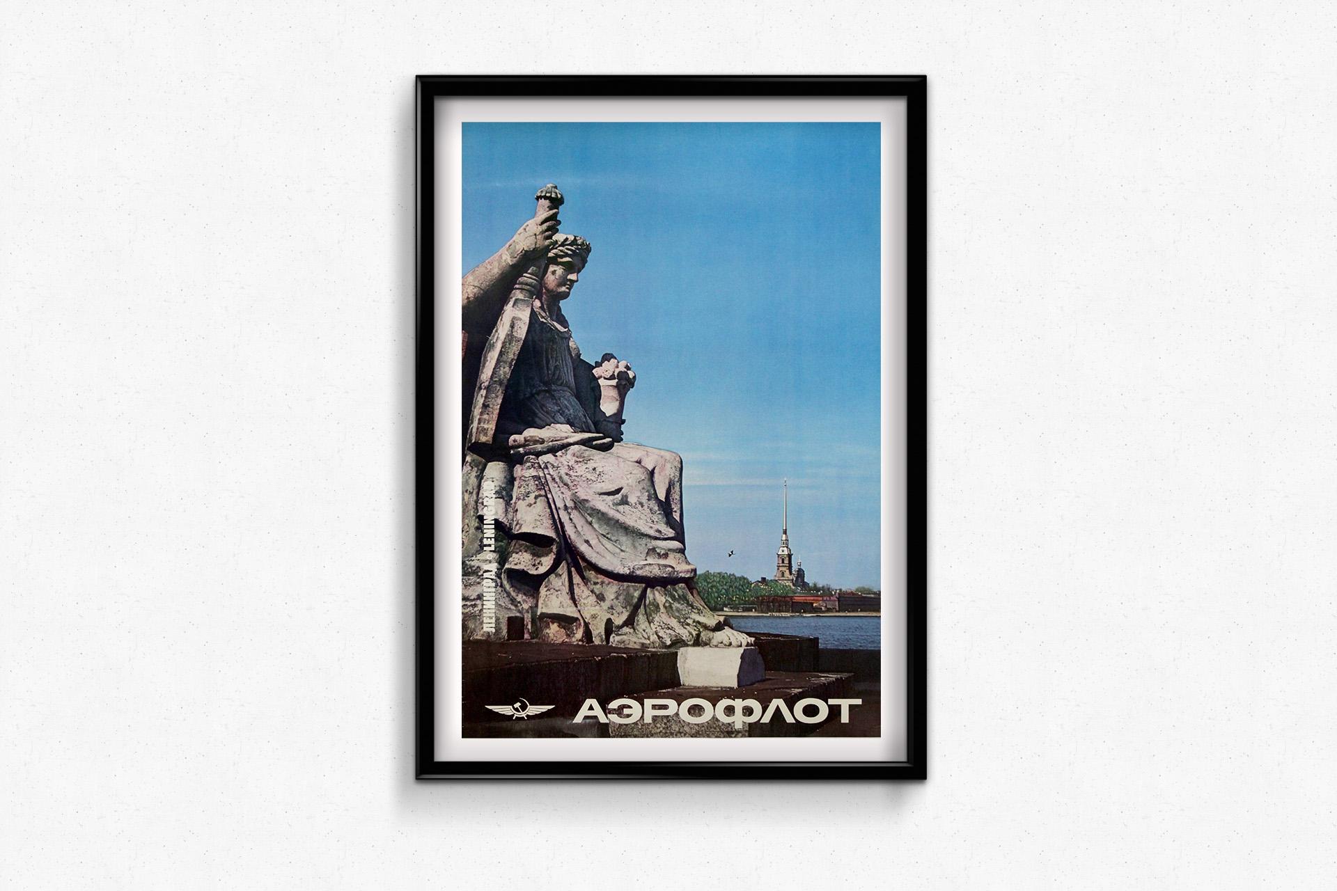 Sali a bordo dell'Aeroflot e arriva a Leningrado, la culla dell'arte, dell'intelletto e della rivoluzione russa. Costruita da Peters il Grande e immortalata da Pushkin e Tchaikovsky, Leningrado abbaglia con cattedrali barocche, palazzi opulenti e