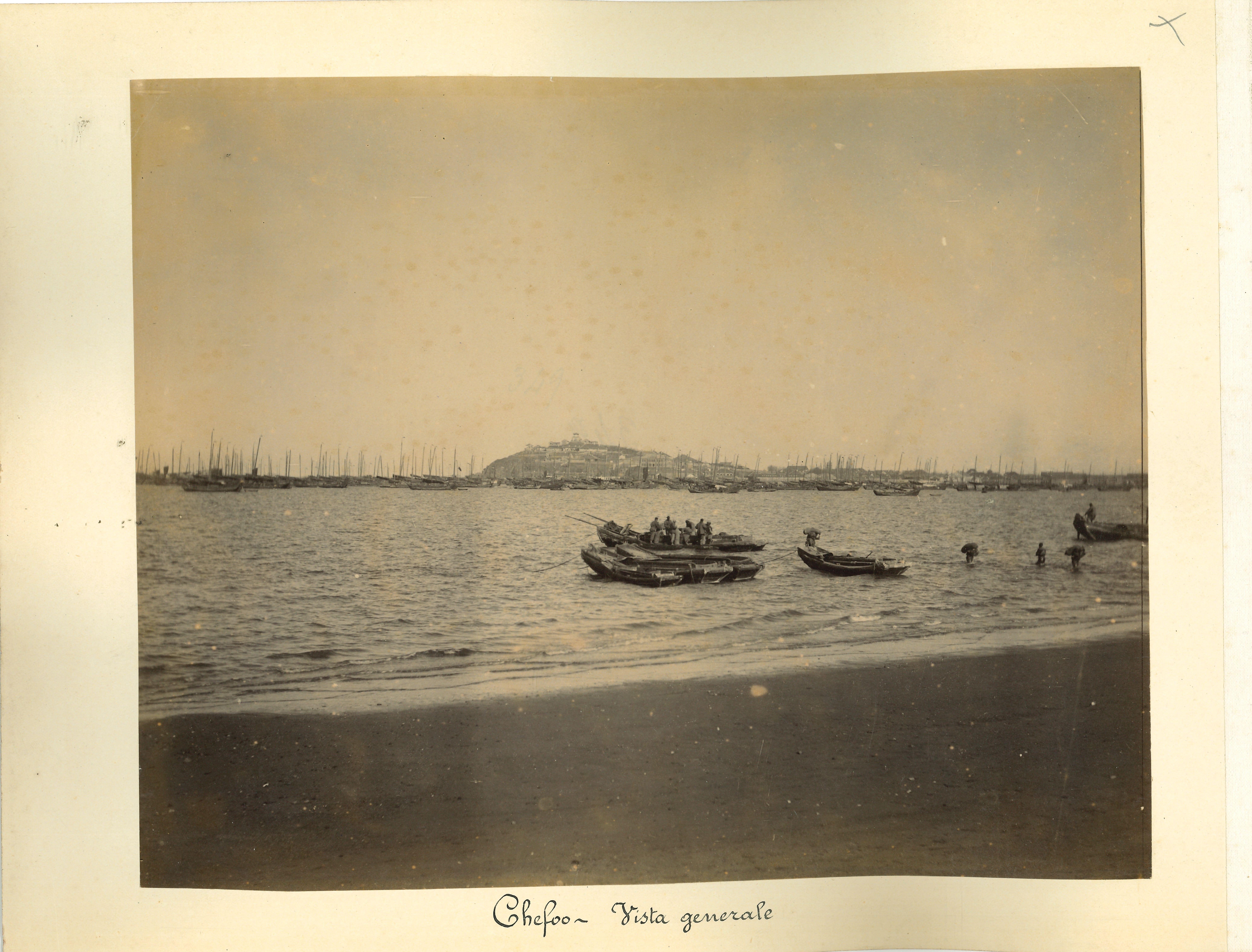 Vistas antiguas de Chefoo - Vintage Albumen Prints - 1890s
