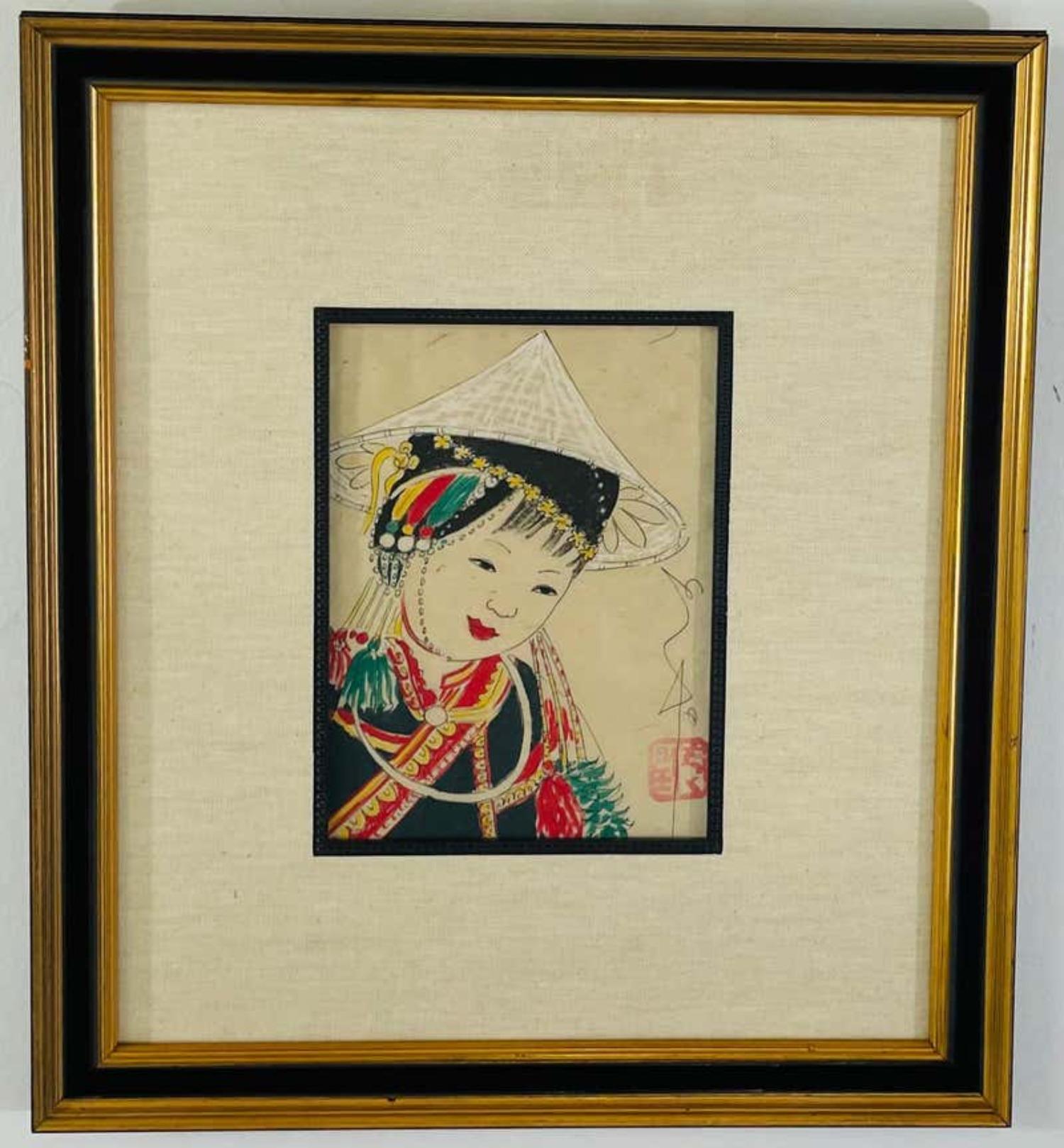 Antique Japanese Asian Women Portrait Etching Print Signed, a Pair - Beige Portrait Print by Unknown