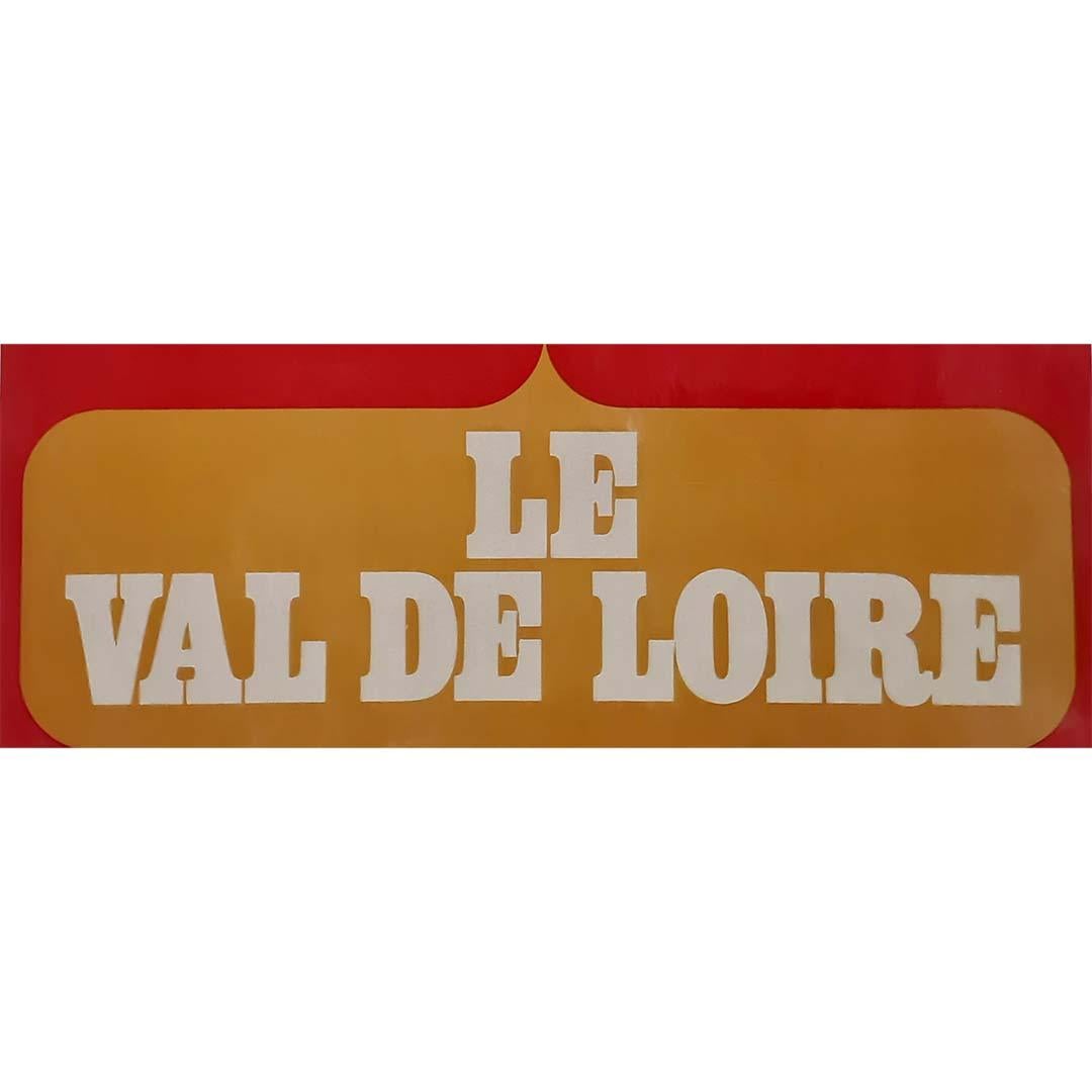 Circa 1930 vintage poster celebrating the Val de Loire region For Sale 1