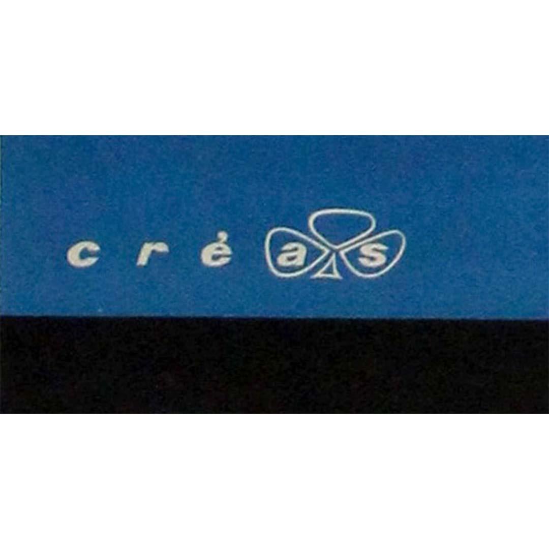 Dieses Originalplakat für Tabakprodukte von Gilles Lamarche aus der Zeit um 1950 ist eine fröhliche Anspielung auf die Werbung der Jahrhundertmitte und ein brillantes Beispiel für spielerisches Werbedesign aus dem Frankreich der Nachkriegszeit.

Vor