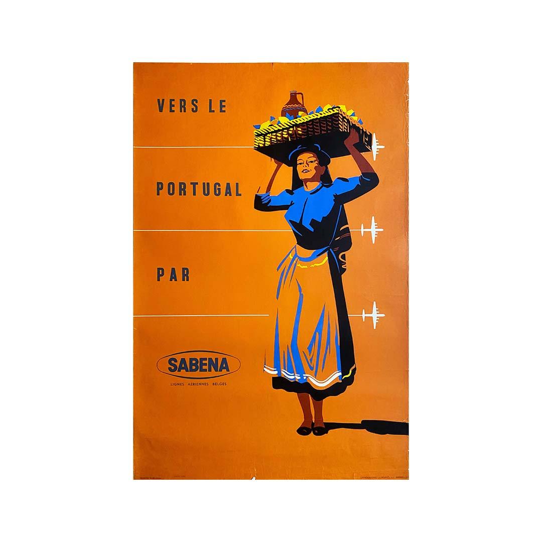 Sabena, acronym for Societé Anonyme Belge d'Exploitation de la Navigation Aérienne, was once the Belgian national airline.
Founded in 1923, it went bankrupt in 2001.
On this beautiful poster advertising a trip to Portugal by Sabena, we can see this
