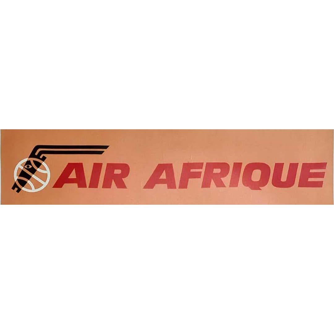 Original poster of the airline Air Afrique for its trips to Gabon, land of hunting and fishing sports.
Air Afrique was created on 28 March 1961 by an agreement between eleven French-speaking African countries. This agreement was the result of the