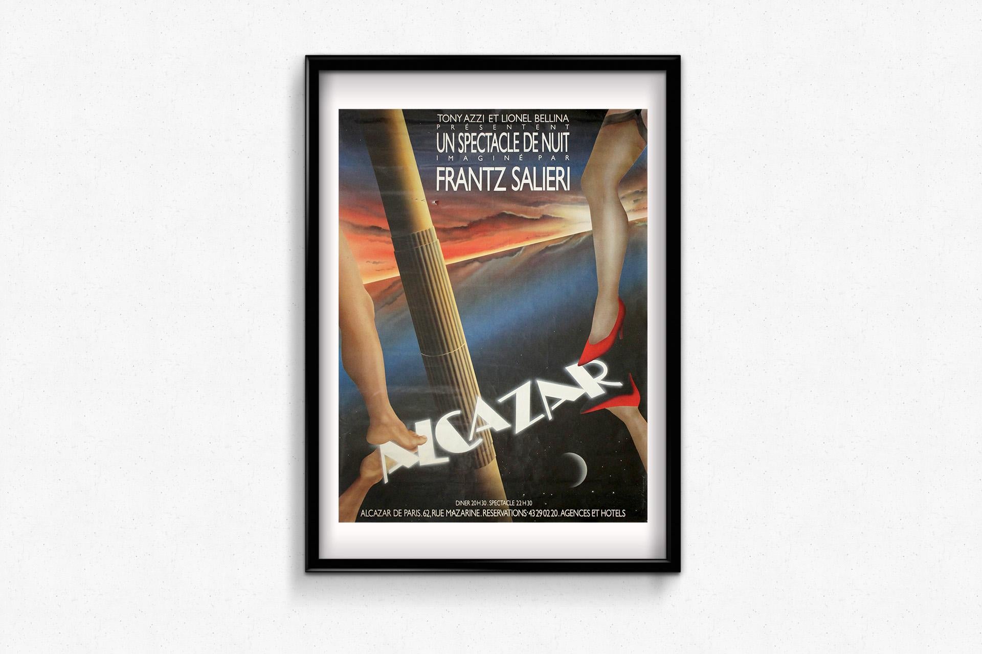 Dieses glamouröse Originalplakat im Vintage-Stil, das um 1980 von Thierry Flamand entworfen wurde, wirbt für Un Spectacle de Nuit - eine schillernde Kabarettvorstellung im legendären Alcazar de Paris, die von Frantz Salieri konzipiert wurde.

Das