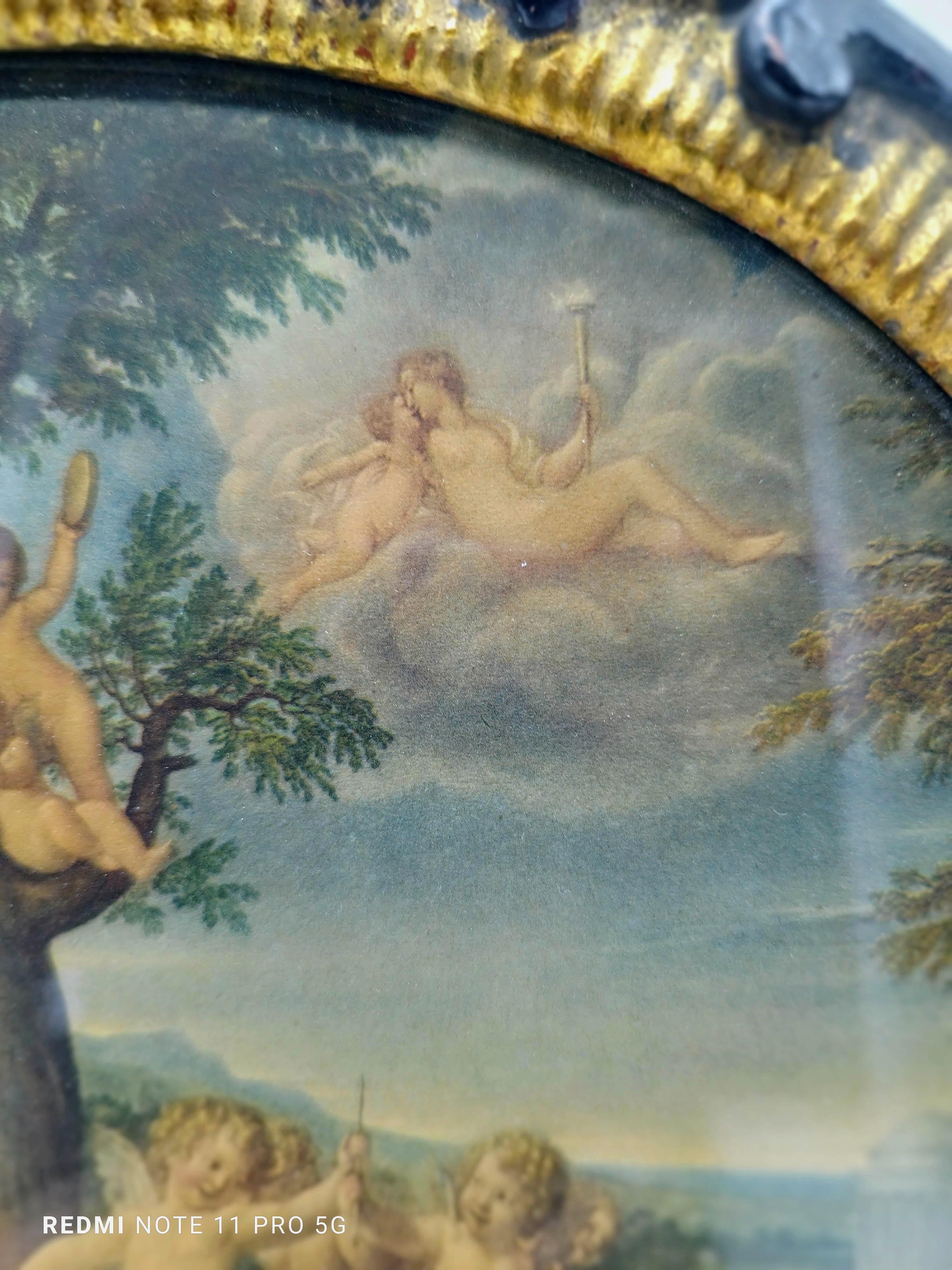 Antiker Farbdruck, der den Tanz der Amoretten darstellt, mit geschnitztem Holzrahmen.
Das außerordentlich raffinierte und sehr dekorative Gemälde stellt eine Allegorie aus dem 18. Jahrhundert dar.
In der Mitte und im Vordergrund befindet sich eine