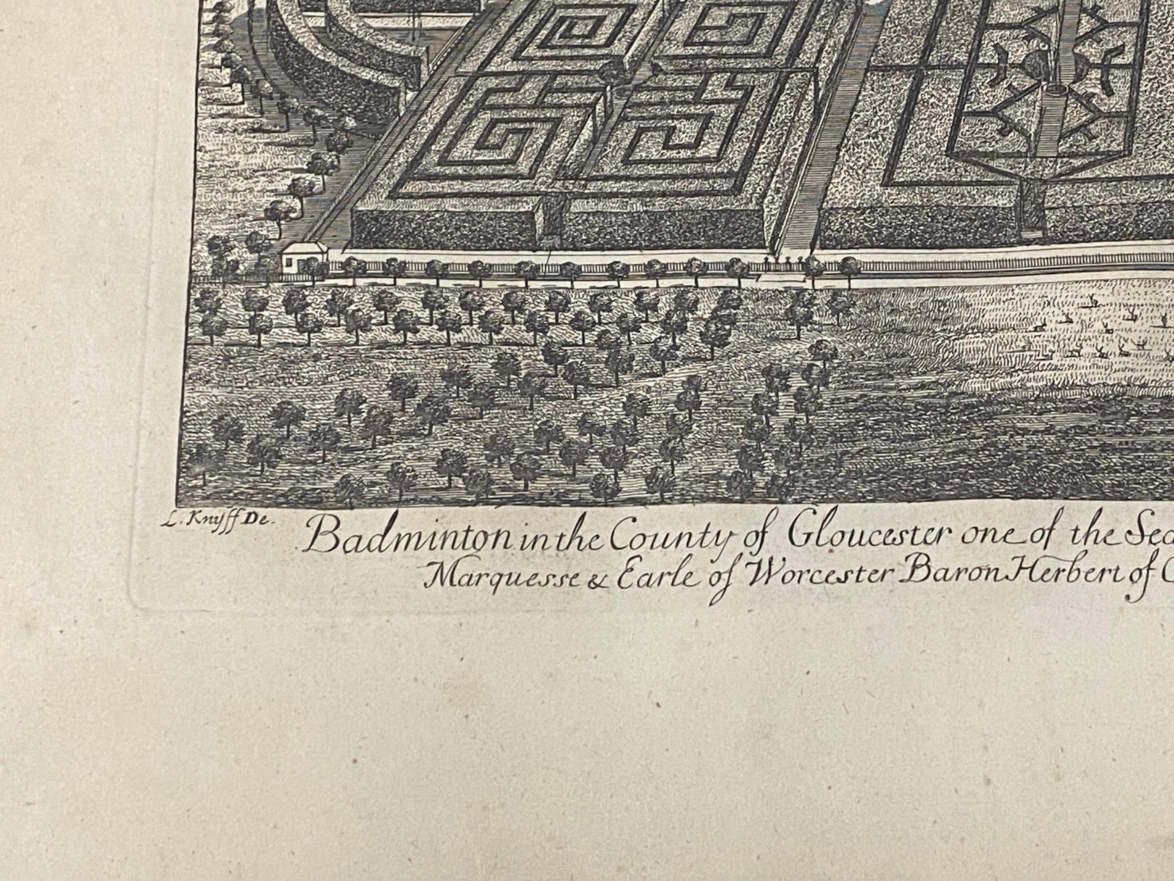 Gravure du début du XVIIIe siècle «adminton in the County of Gloucester » (Badminton dans le comté de Gloucester) C.1724 - Beige Print par Unknown