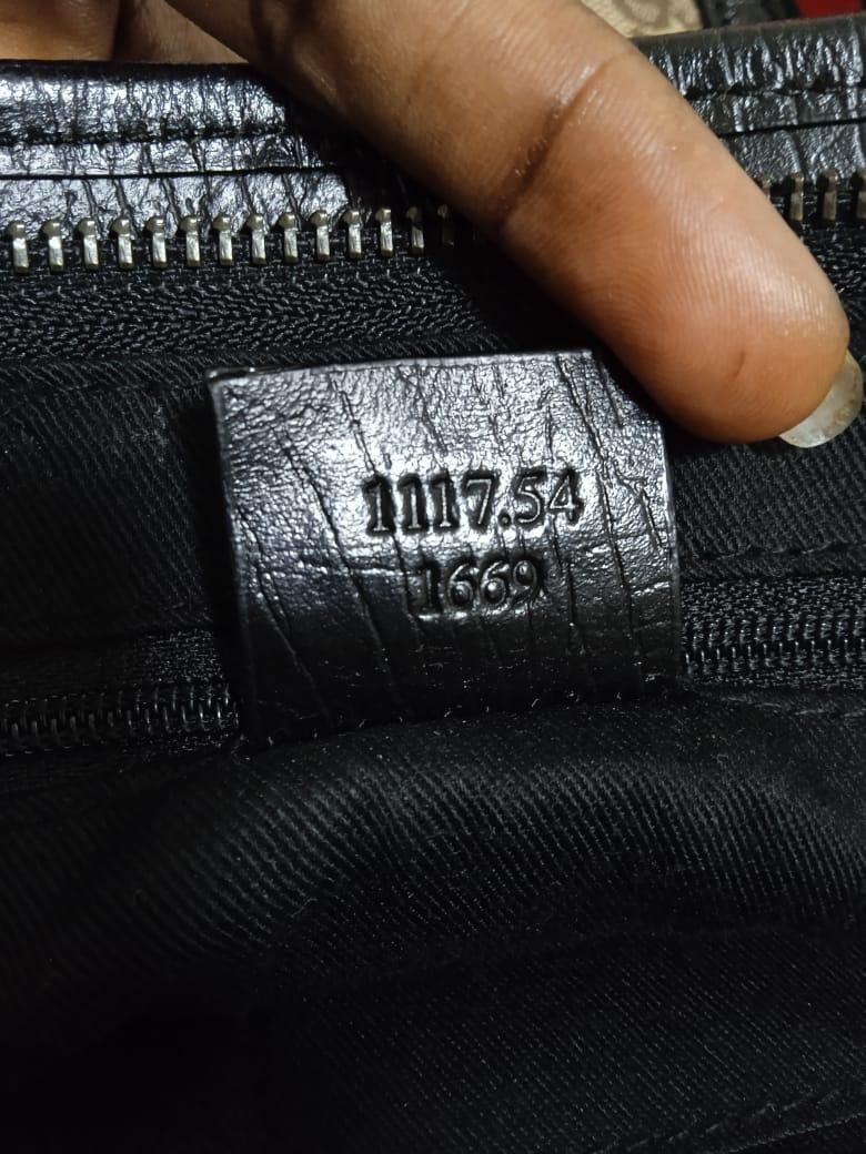 Sac en cuir noir Gucci vintage en vente 2