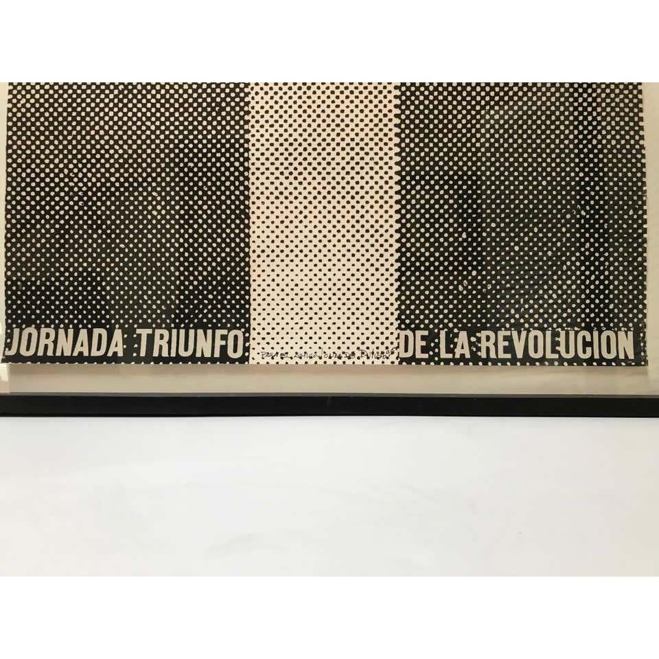 This very proud and strong poster expresses the country's liberation cast off the chains and oppressions.
It was a gift to a friend and is hand dedicated. (at the bottom)
On the right, it is stamped Pulido 75 and UJC Cuba.