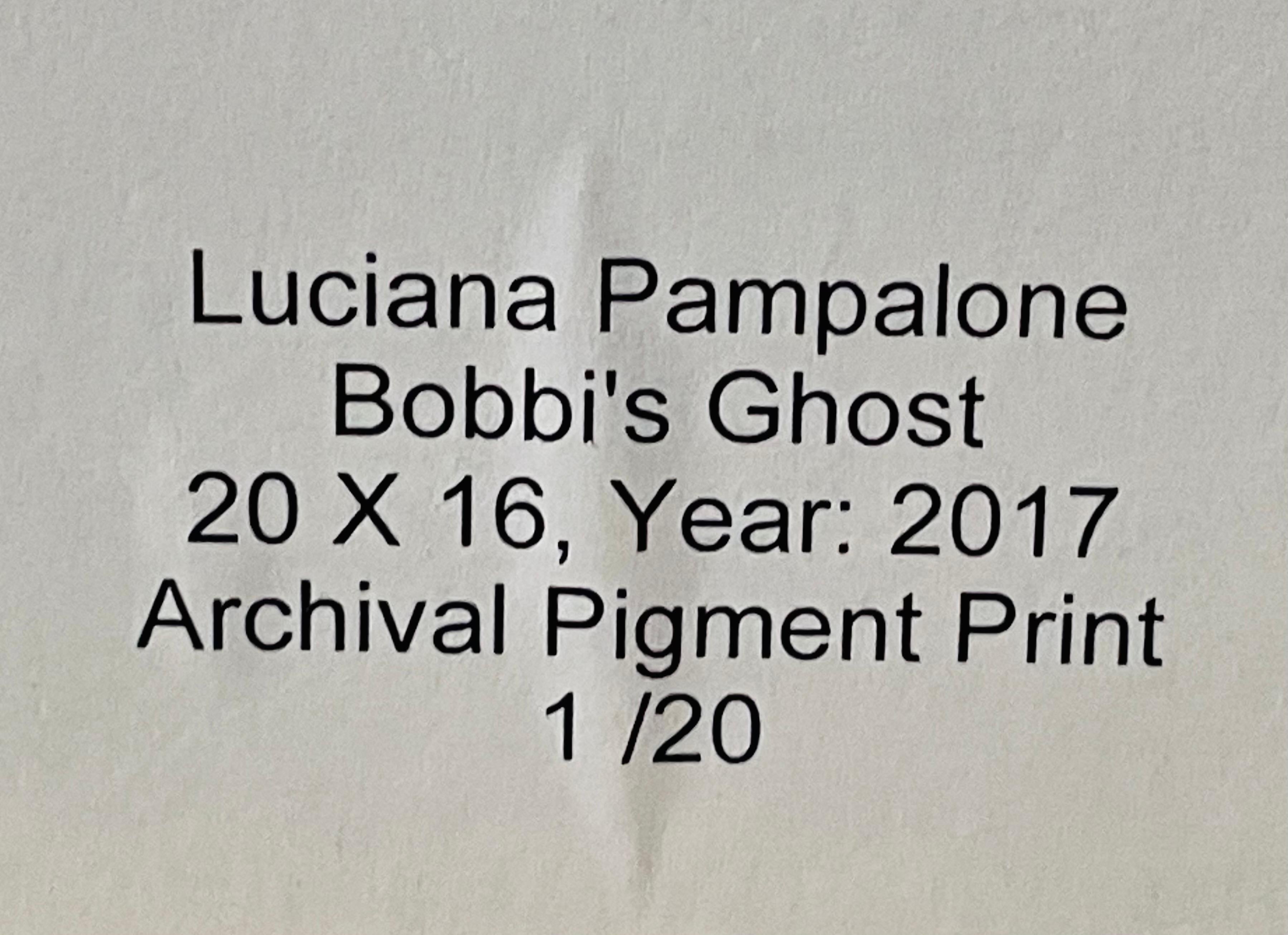 Impression de photographie de genre moderne intitulée « Bobbi''s Ghost », édition limitée  en vente 8