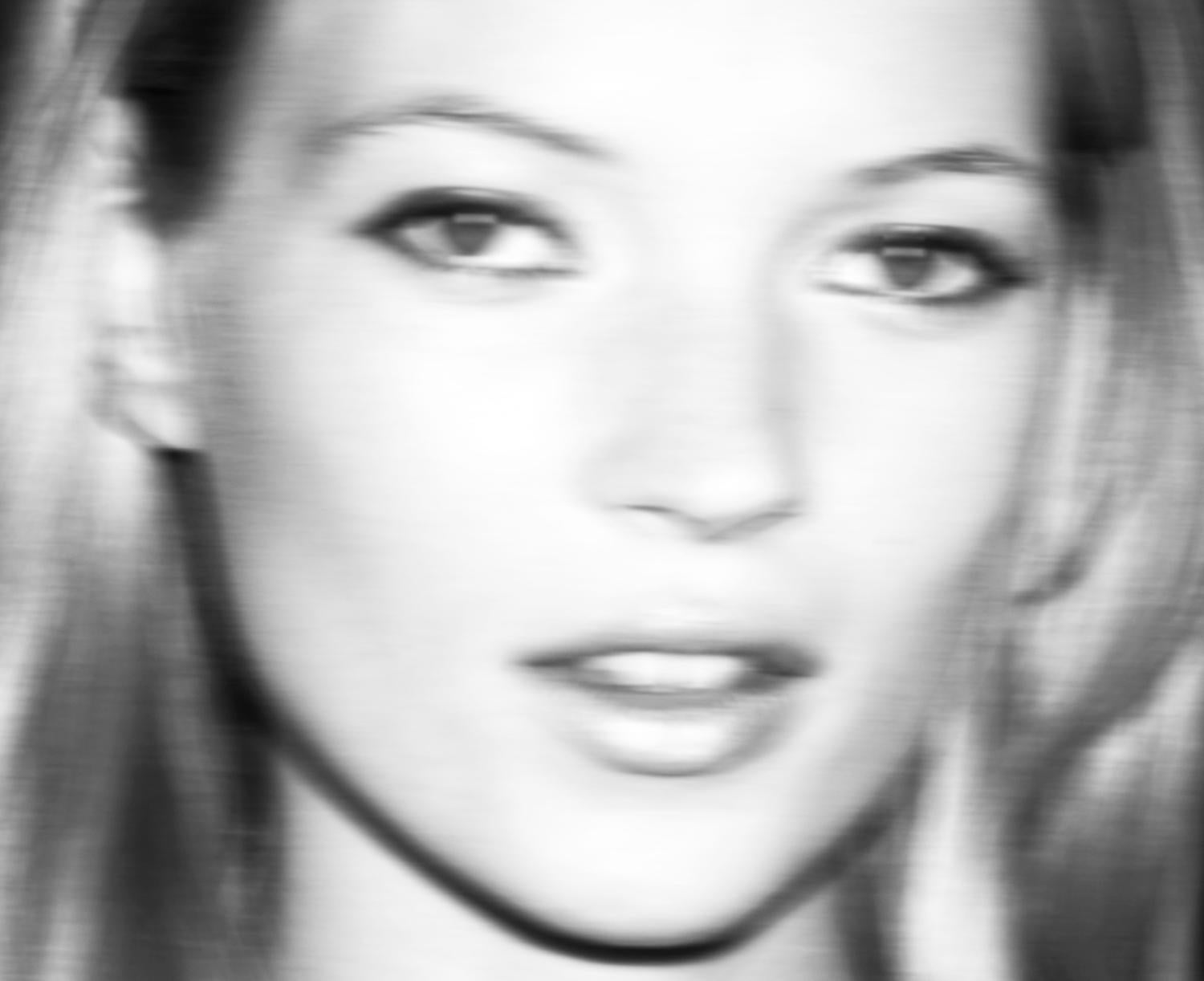 Ohh Bébé !  - surdimensionnée, édition limitée signée - Pop Art - Kate Moss