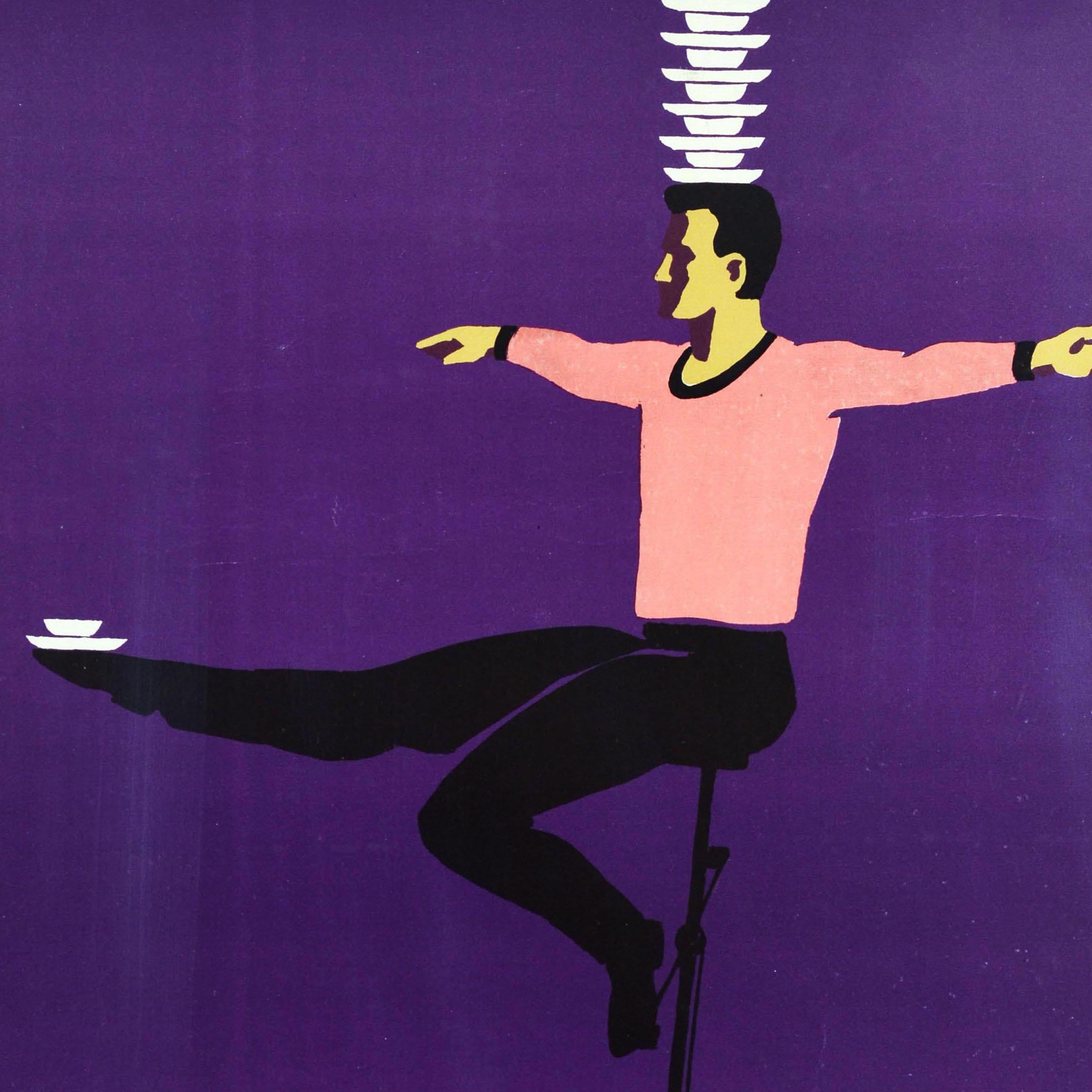 Original-Vintage-Werbeplakat Ukrainischer Zirkus, Balancing Act, Cyrk – Print von Unknown