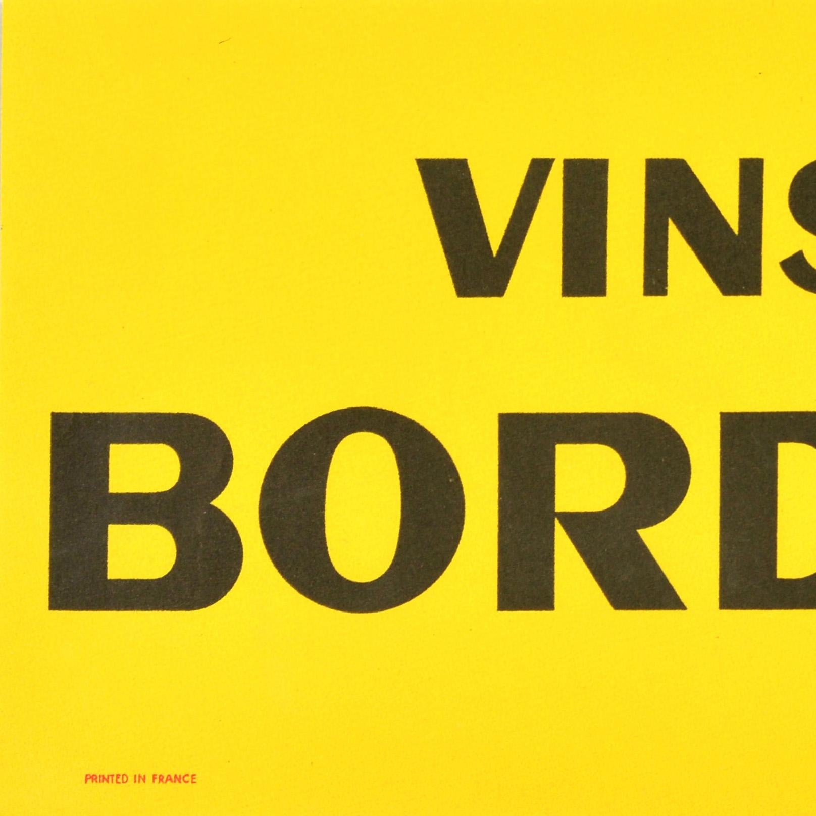 Affiche publicitaire originale pour les Vins de Bordeaux / Bordeaux wines of France, avec un dessin vif et coloré de l'artiste français Hervé Moran (1917-1980) représentant un tire-bouchon avec une base en forme d'ancre sur un fond jaune, la fleur