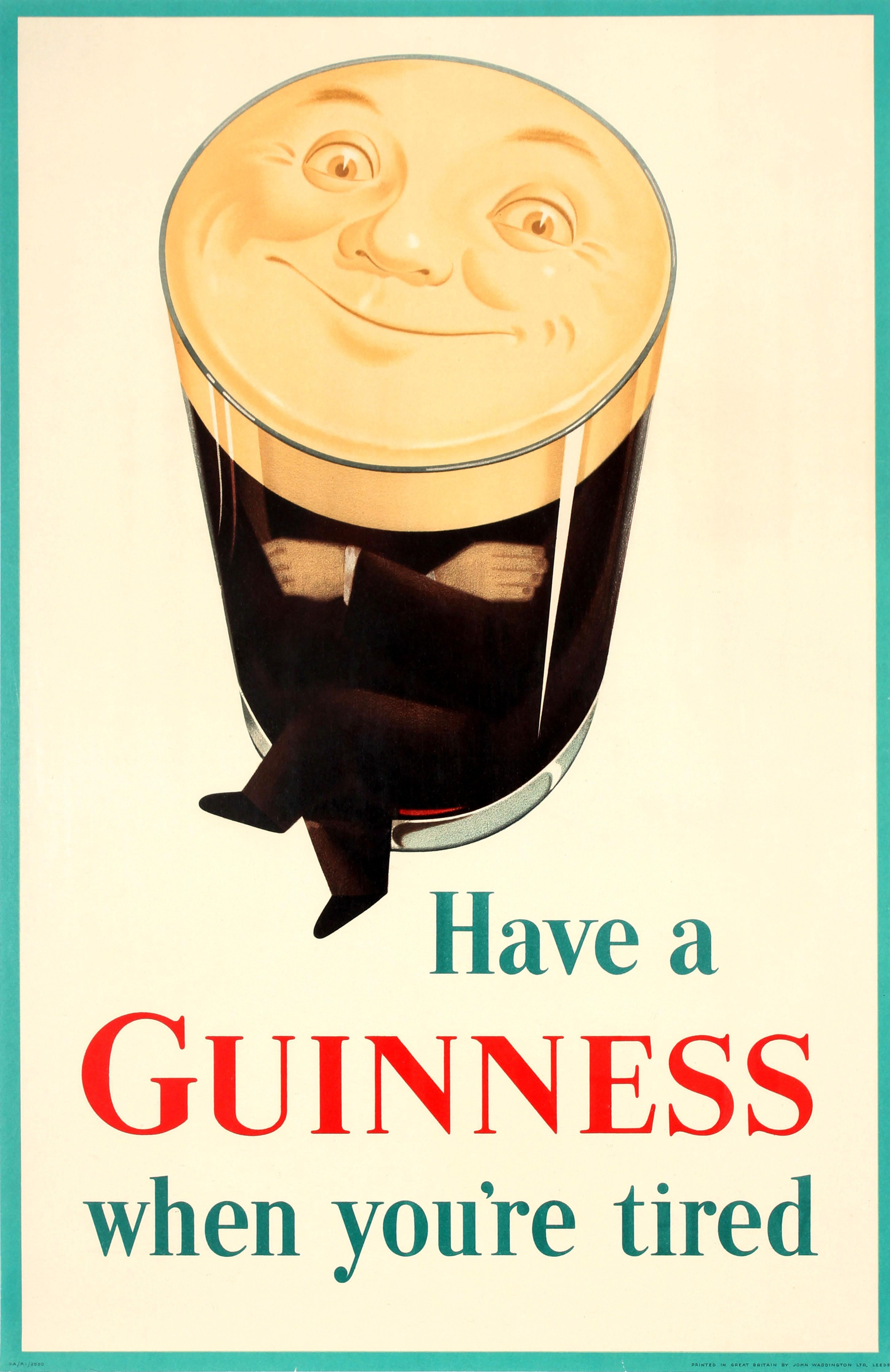 Unknown Print – Original Vintage-Getränkeplakat „ Have A Guinness When You're Tired Smiling Pint Man“, Original