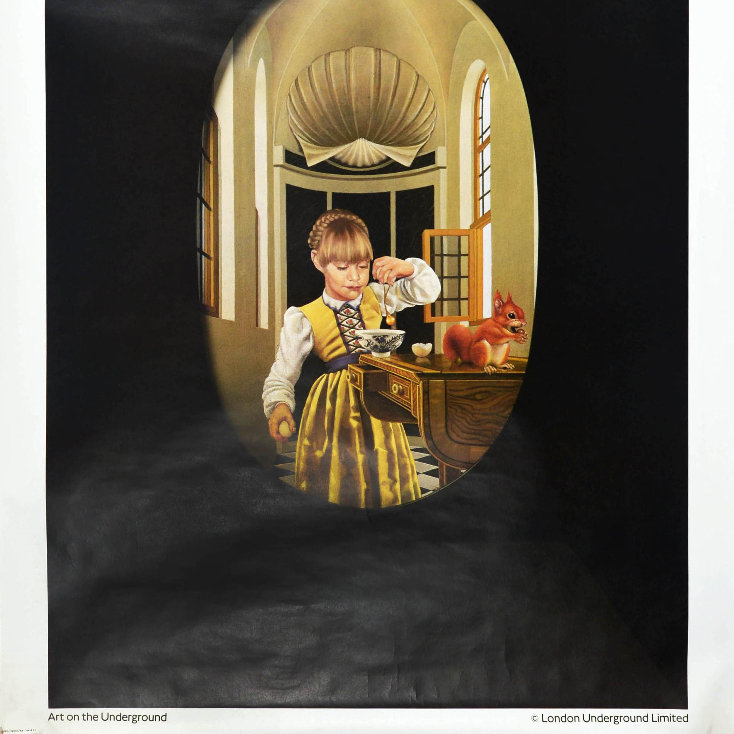 Cartel original de época del metro de Londres para el Museo de la Infancia, en la estación más cercana, Bethnal Green. Gran diseño que representa una vista a través de un fondo negro de una niña que sostiene una cuchara sobre una taza en una mesa