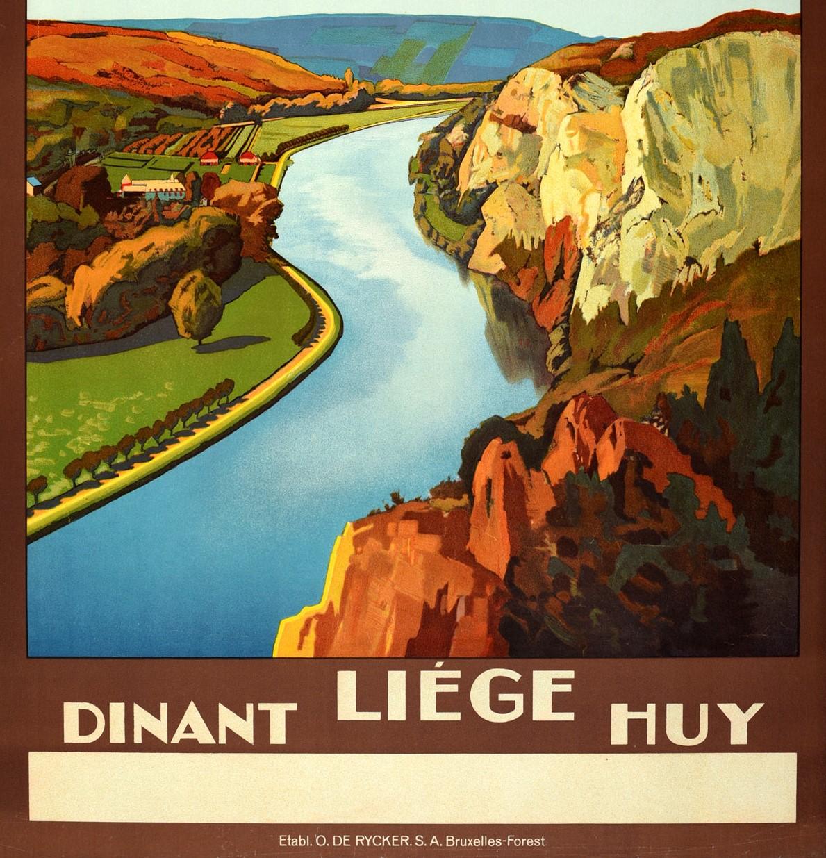 Original-Reiseplakat für Belgien Das Tal der Maas Seine wunderbaren touristischen Zentren mit farbenfrohem Kunstwerk, das eine malerische Ansicht eines Flusses zeigt, in dem sich die Klippen auf dem ruhigen Wasser spiegeln, mit Bäumen, Gebäuden und