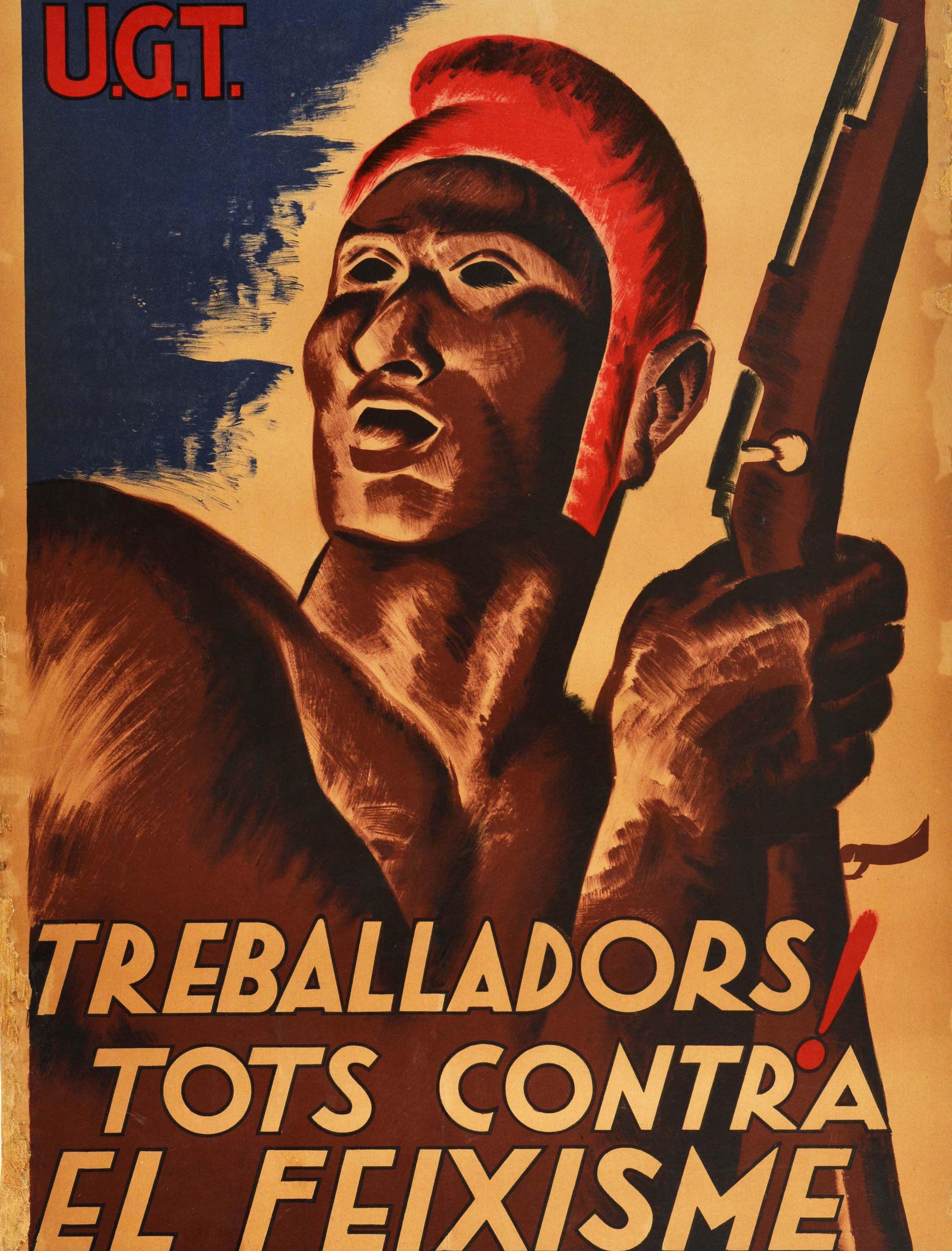 Cartel original de época de la Guerra Civil española - ¡Trabajadores! Todos contra el fascismo / ¡Treballadors! Tots contra el feixisme - con una dinámica figura de guerrero armado con un fusil sobre el texto en negrita y el logotipo del Sindicato