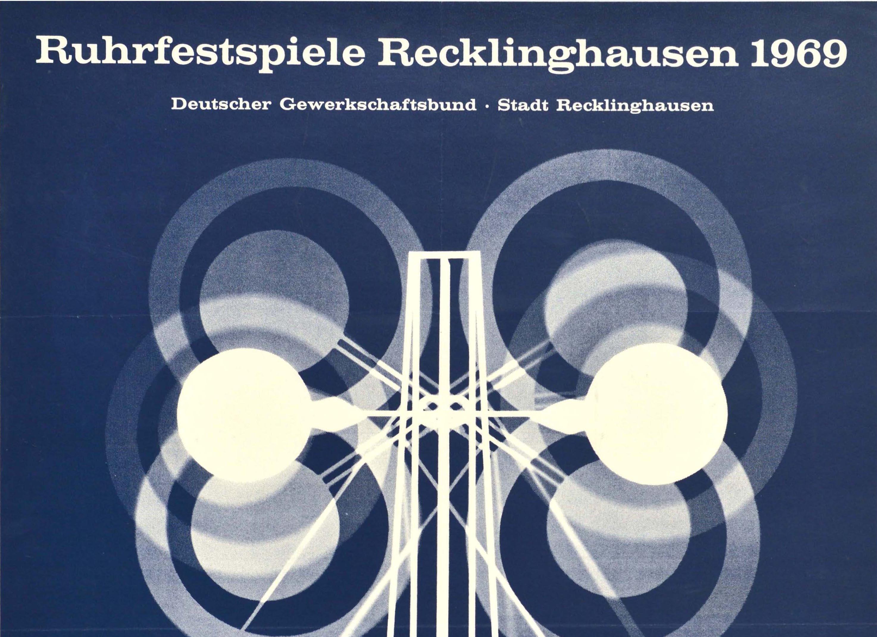 Original Vintage-Poster, Theaterfestival, Ruhr Festival, Kunstausstellung, Modernismus (Violett), Print, von Unknown