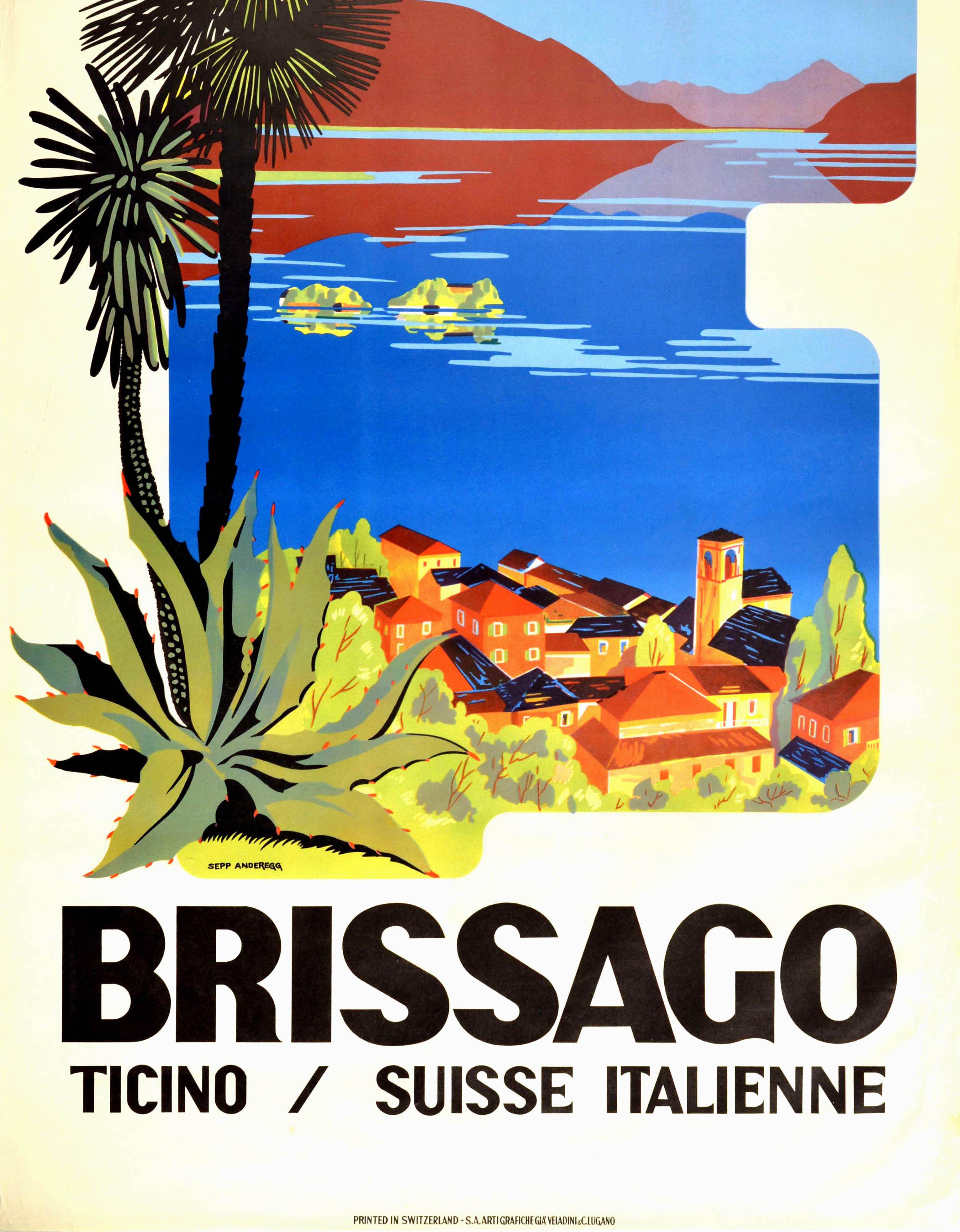 Poster pubblicitario d'epoca originale di Brissago Ticino Suisse Italienne Italian Switzerland con una splendida veduta di Sepp Anderegg (1901-1952) sui tetti e le case colorate sulla riva del Lago Maggiore, con le due piccole isole di Brissago e le