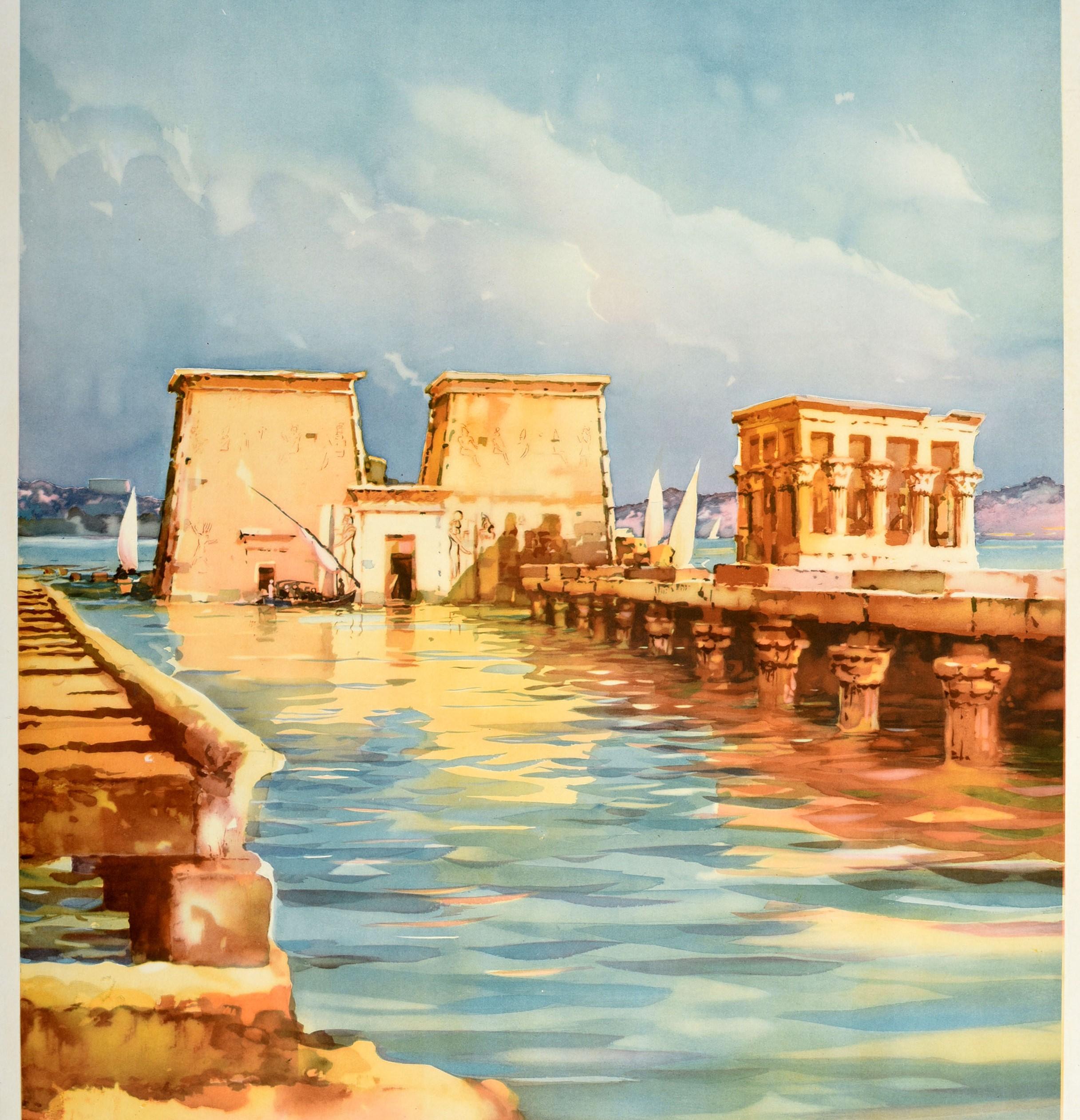 Poster di viaggio originale d'epoca - Egypt for Romance - con uno splendido dipinto di tradizionali feluche a vela sul fiume Nilo, con colline in lontananza e antichi monumenti in primo piano (forse il Chiosco di Traiano o il Letto del Faraone e il