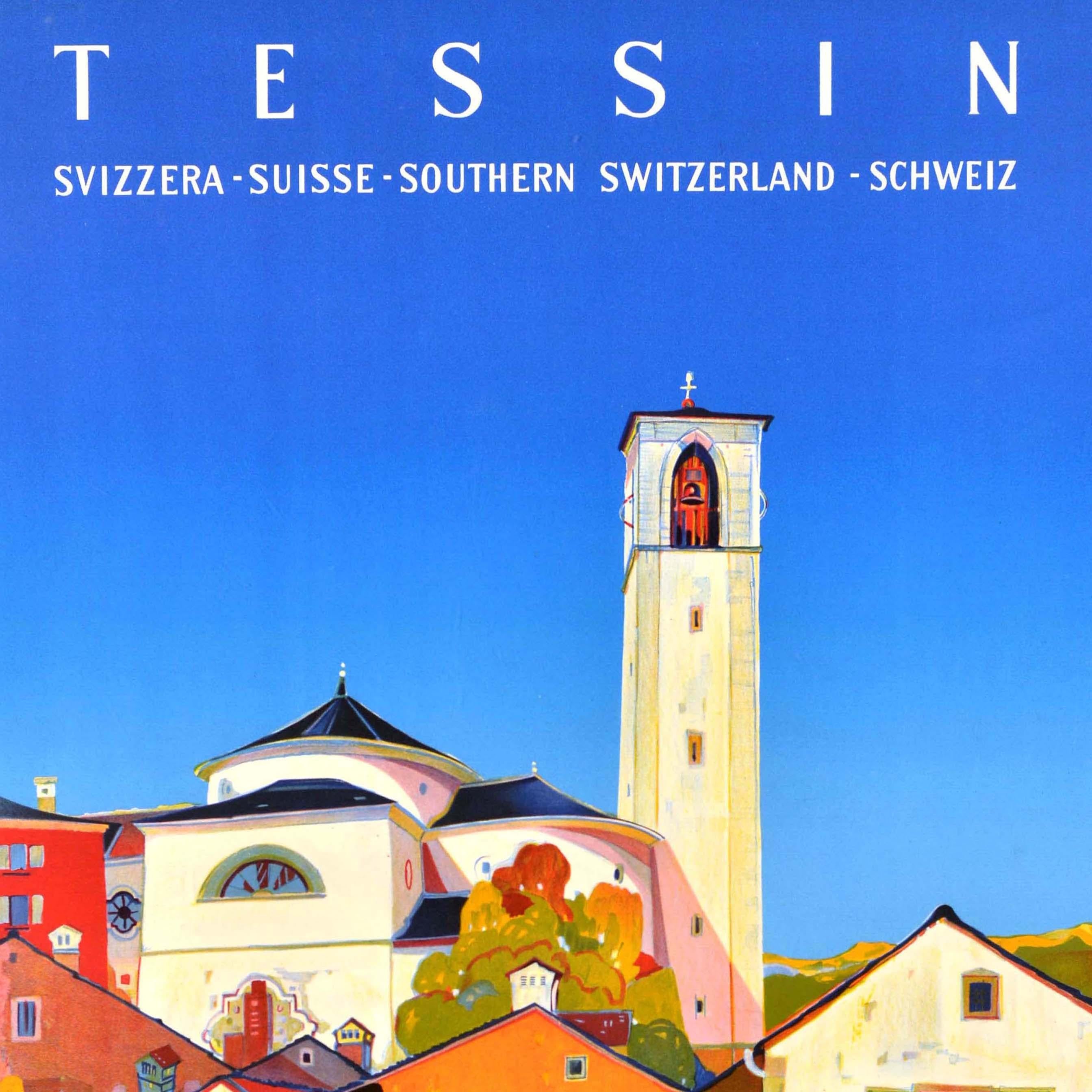 Affiche de voyage vintage originale annonçant le Tessin / Tessin Svizzera Suisse Southern Switzerland Schweiz présentant une vue colorée d'un balcon sur la ligne d'horizon de la ville avec des gens qui discutent et le clocher de l'église s'élevant